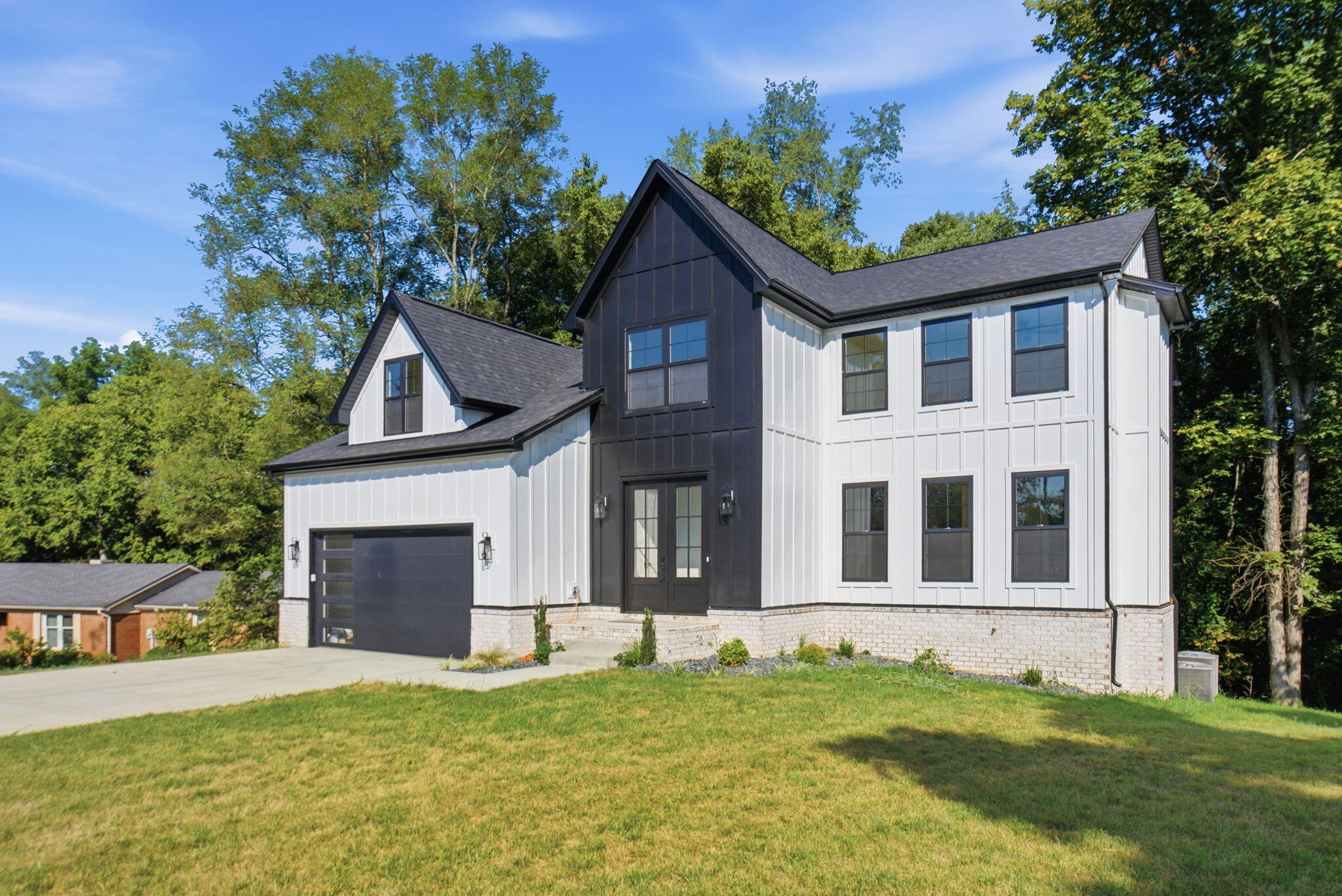 118 Oreda Drive Property Photo 4