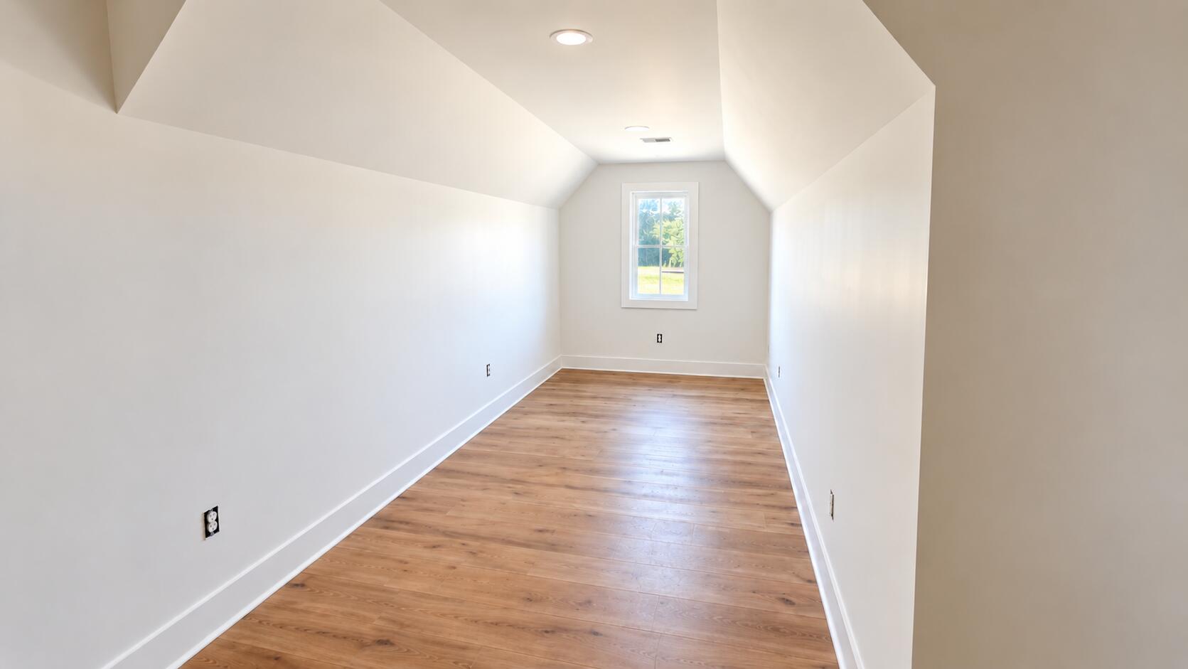 117 Oreda Drive Property Photo 8
