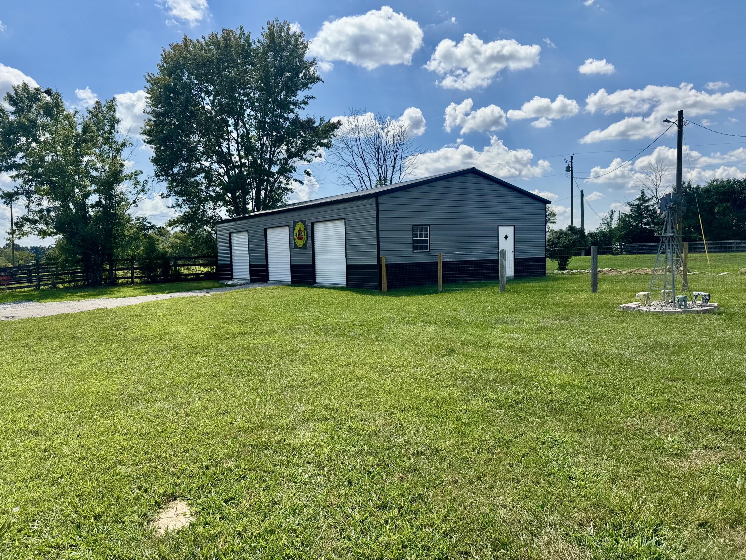 960 Charlie Norris Road Property Photo 4