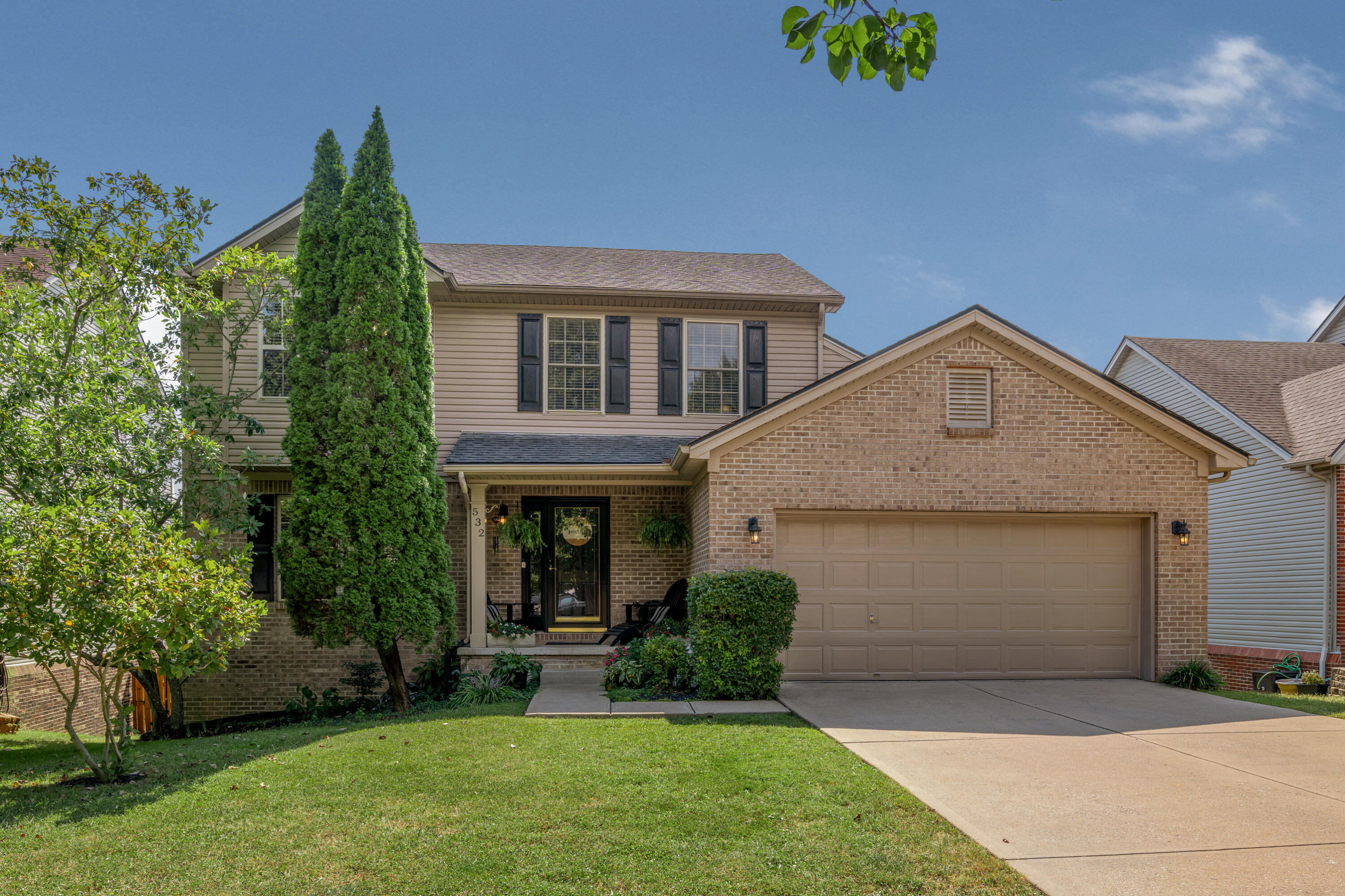 532 Meadowcrest Park Property Photo 4