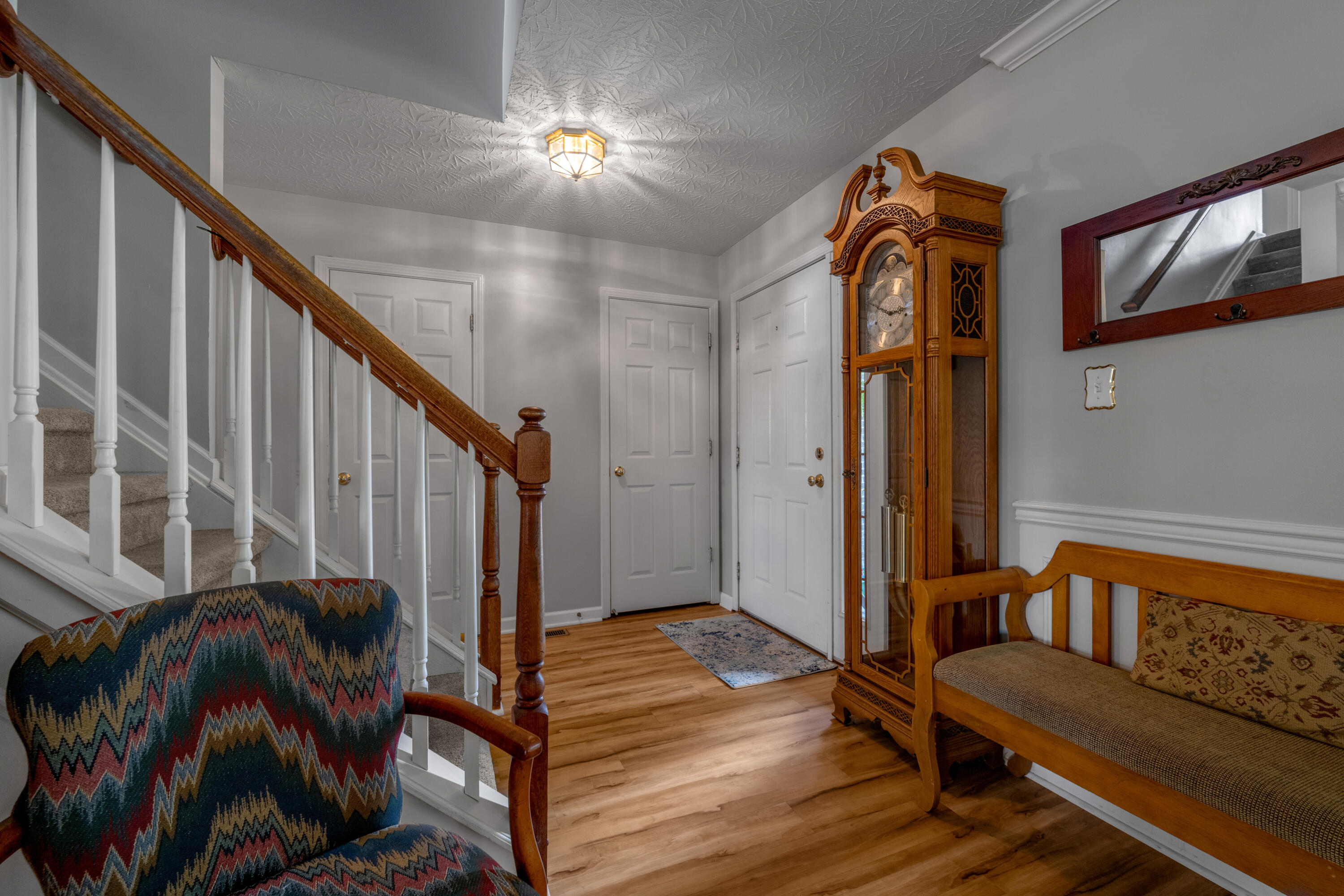 532 Meadowcrest Park Property Photo 6