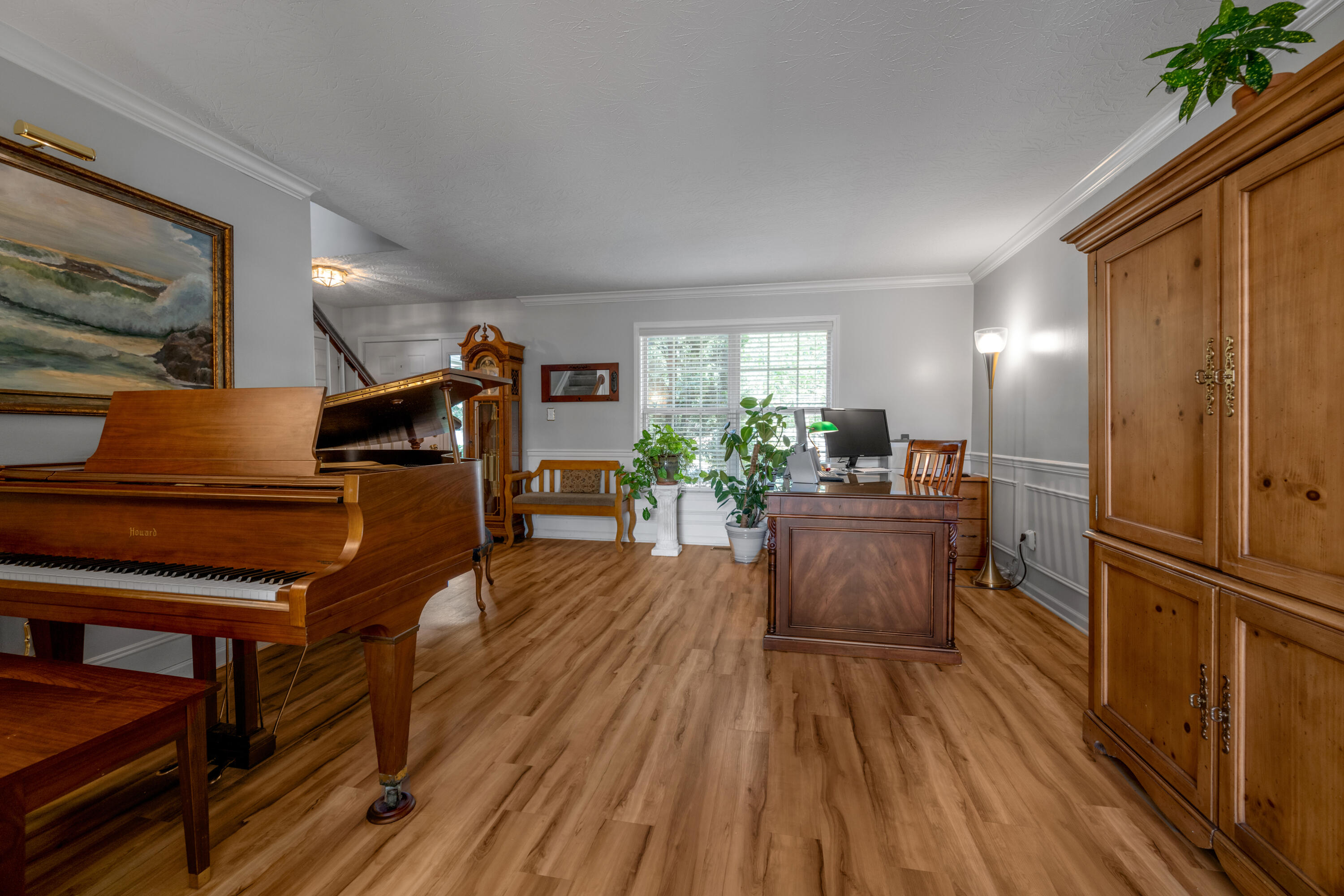 532 Meadowcrest Park Property Photo 7