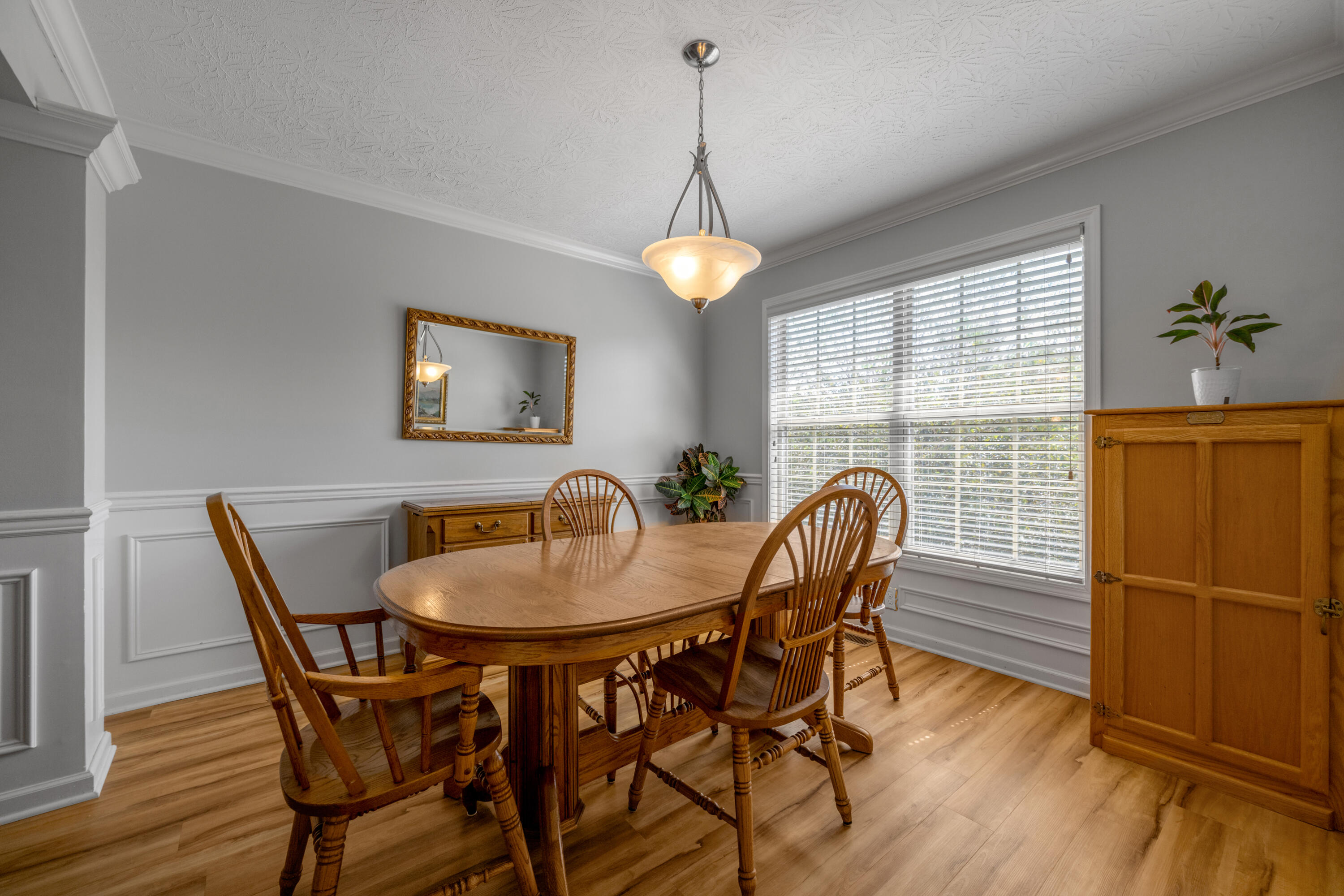 532 Meadowcrest Park Property Photo 10