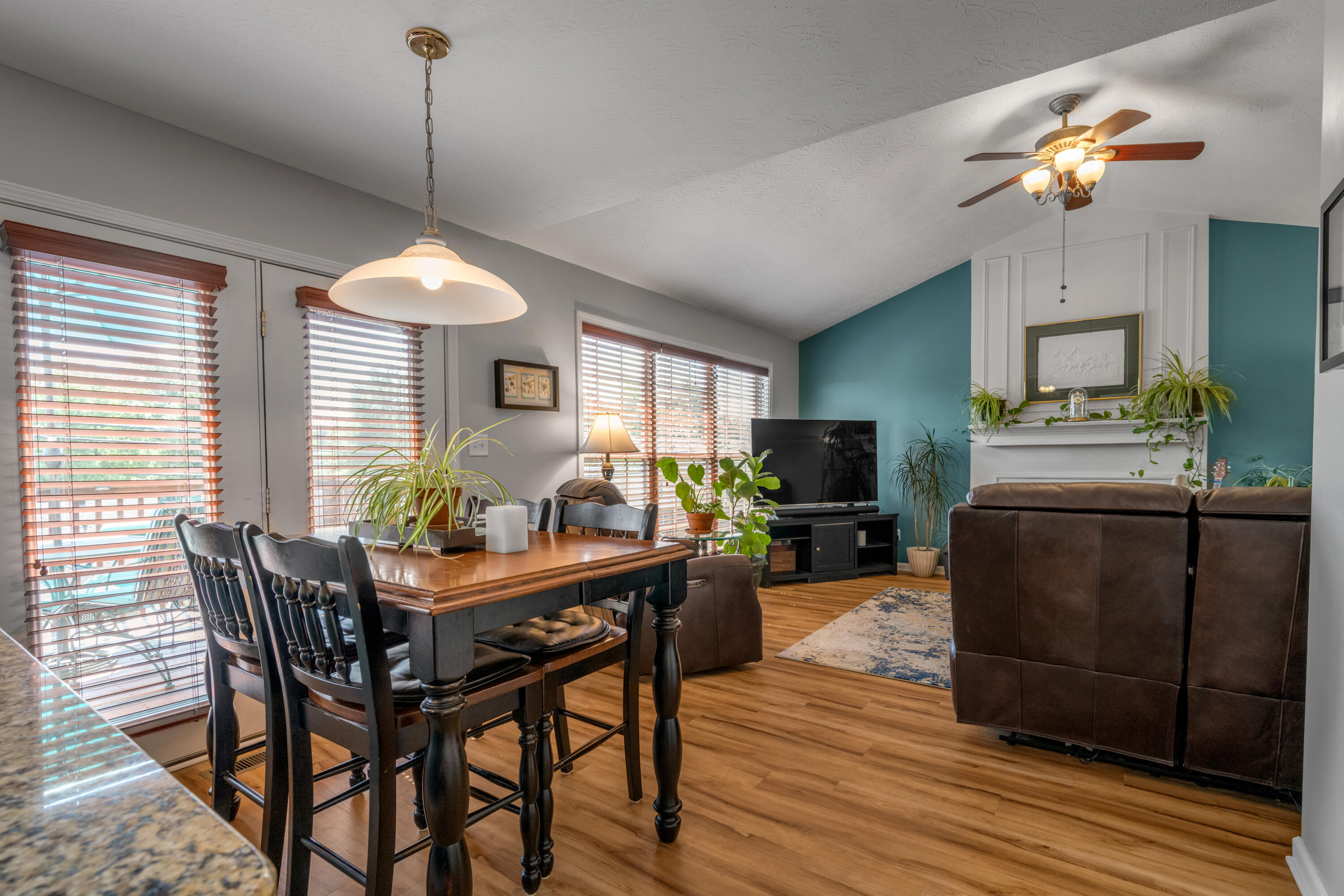 532 Meadowcrest Park Property Photo 16