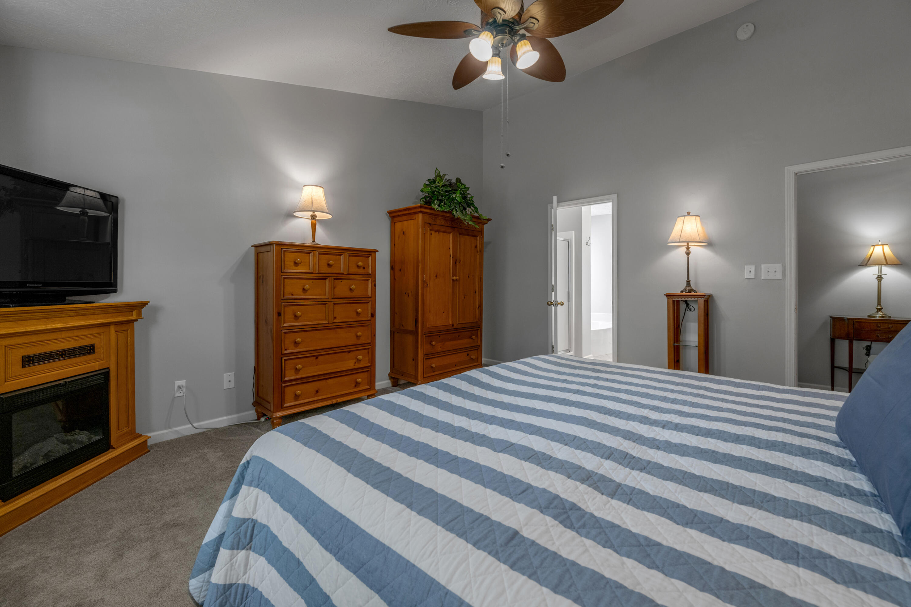 532 Meadowcrest Park Property Photo 24