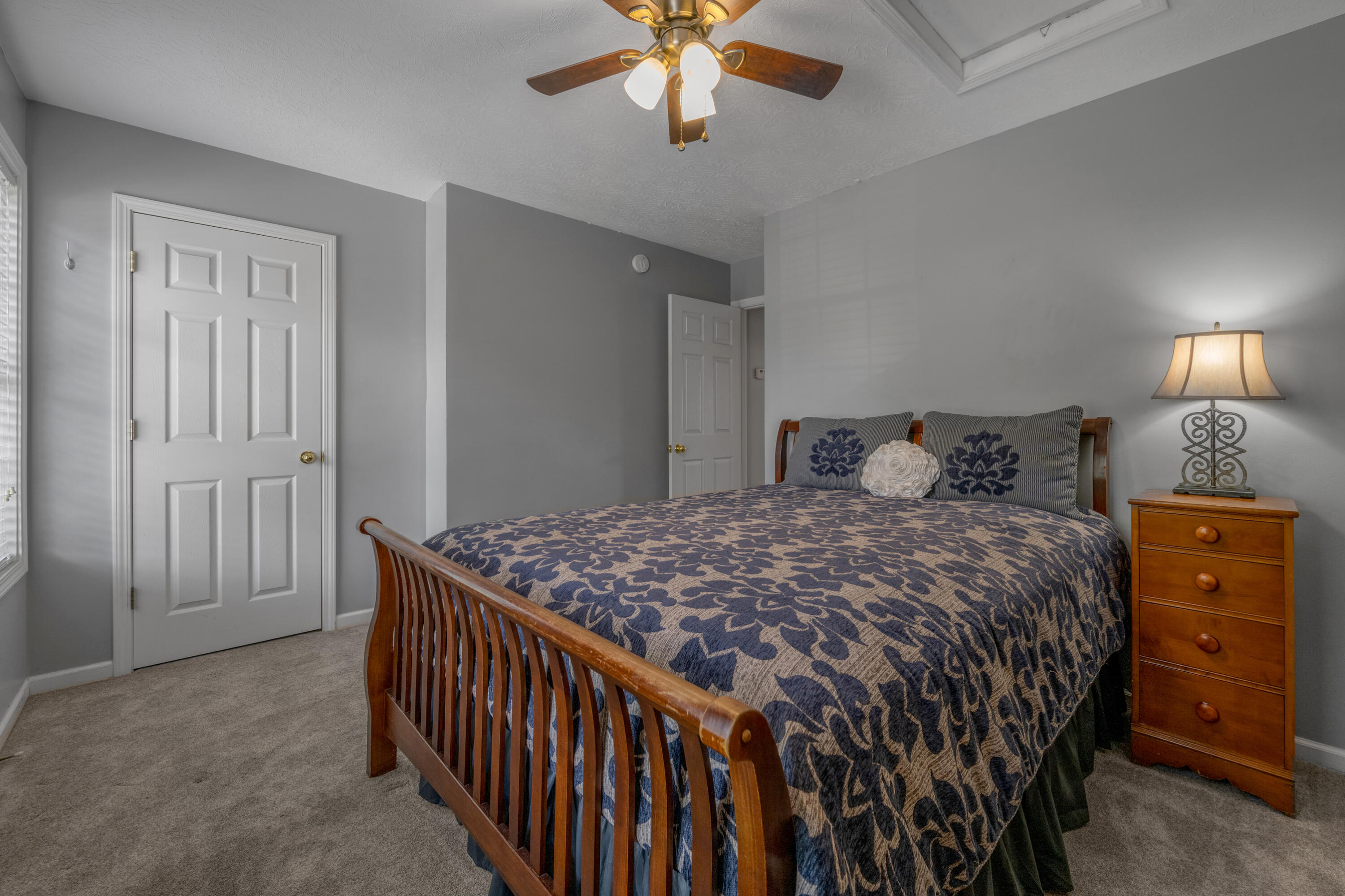 532 Meadowcrest Park Property Photo 32