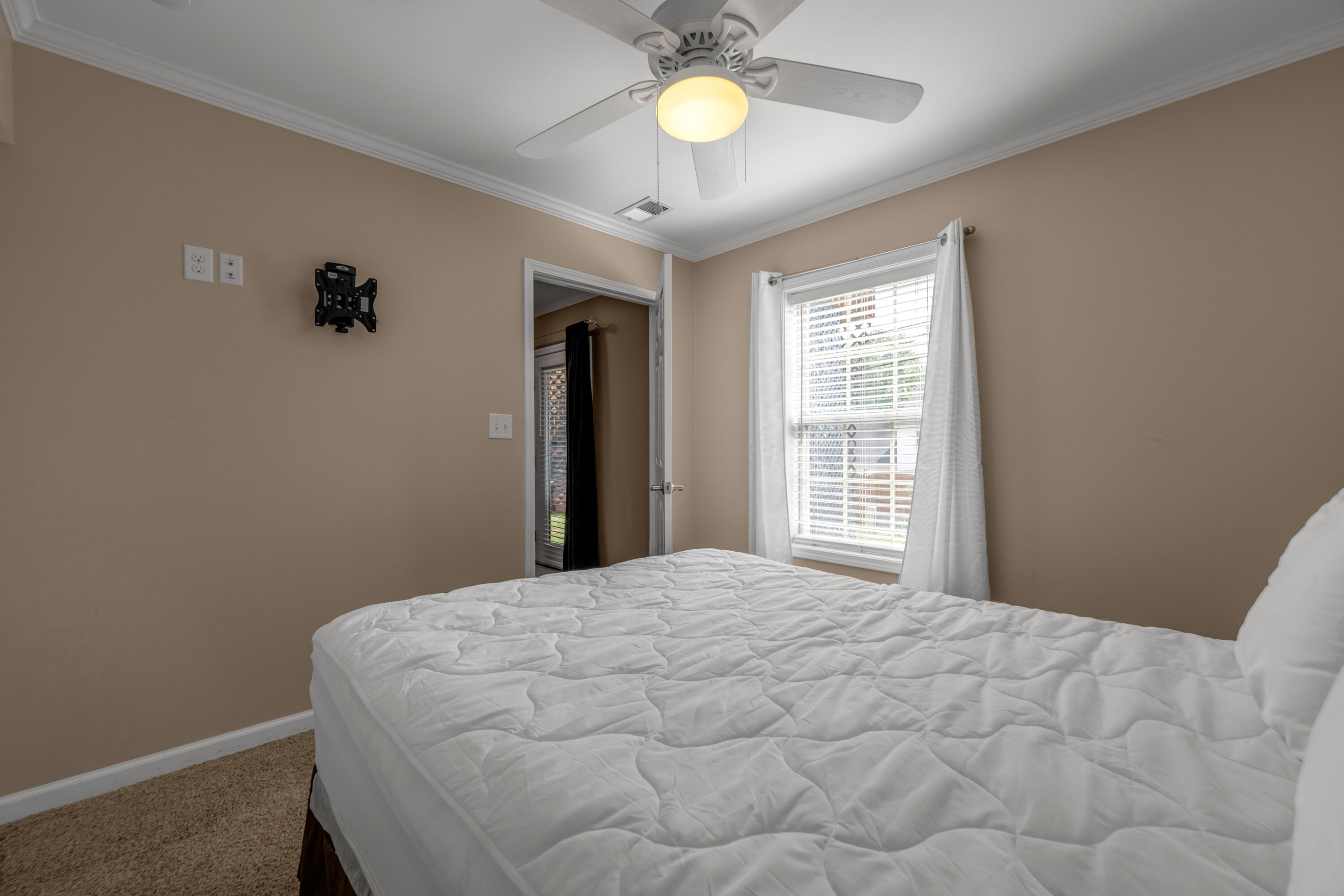 532 Meadowcrest Park Property Photo 47