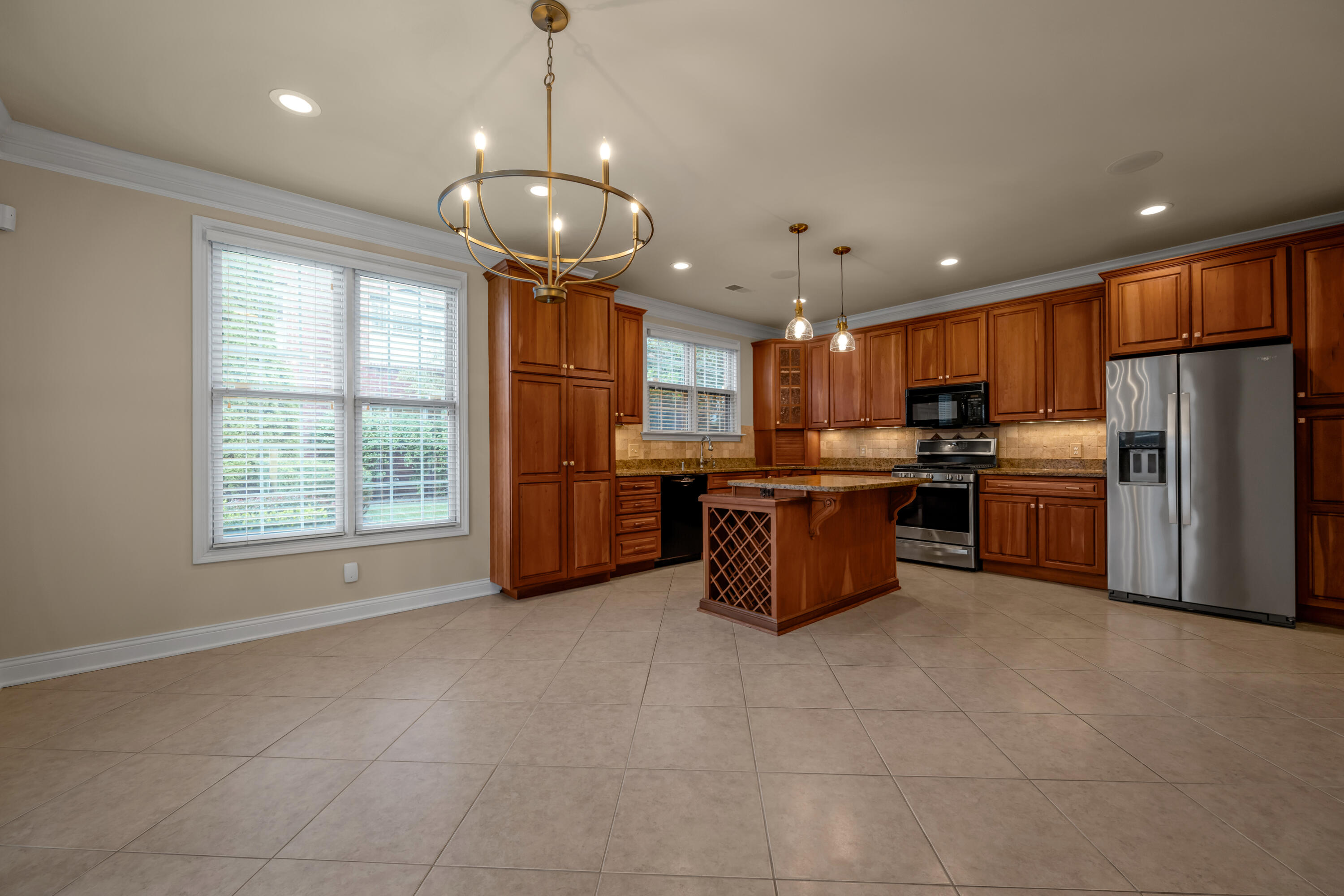 982 Village Green Avenue Property Photo 45