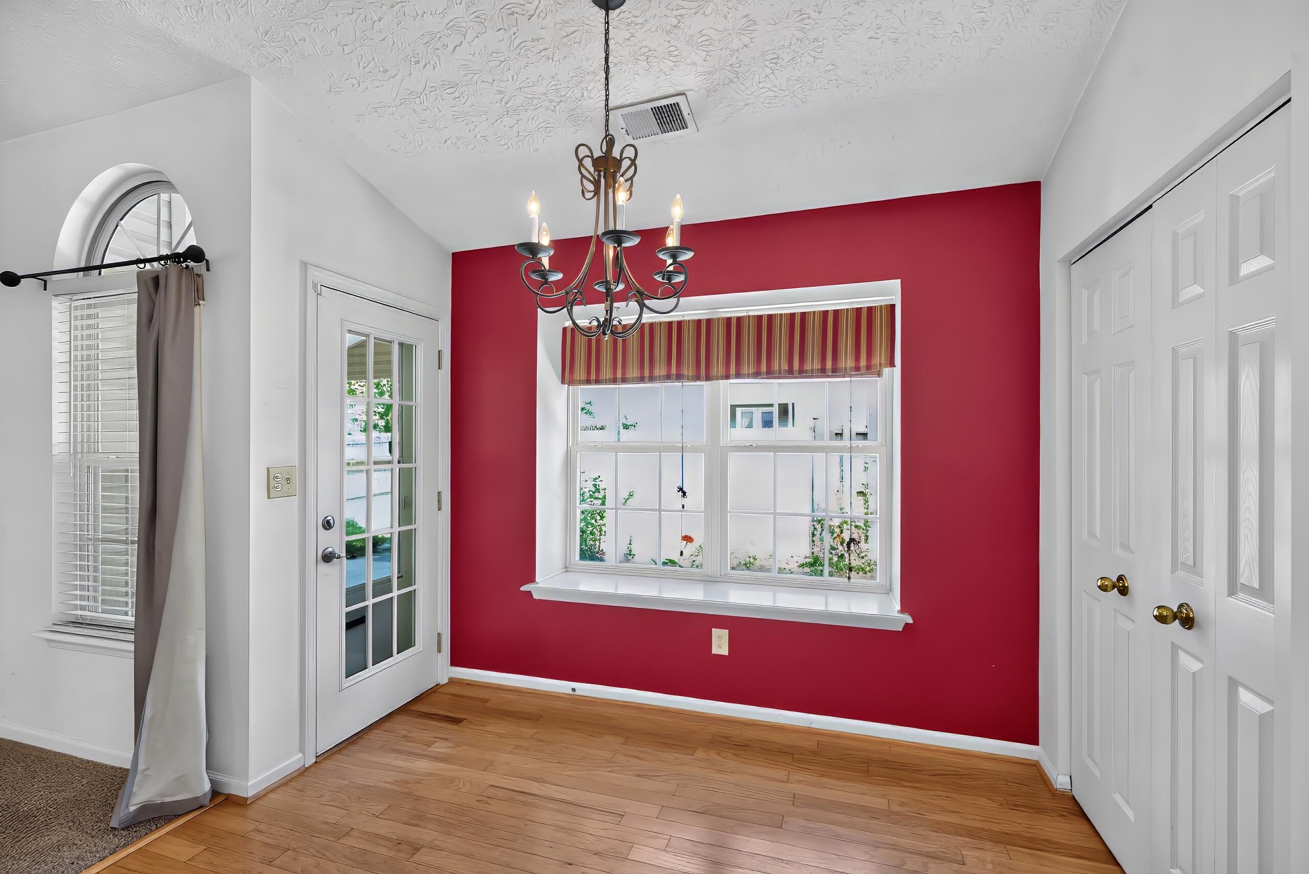 1209 Melody Lane Property Photo 9