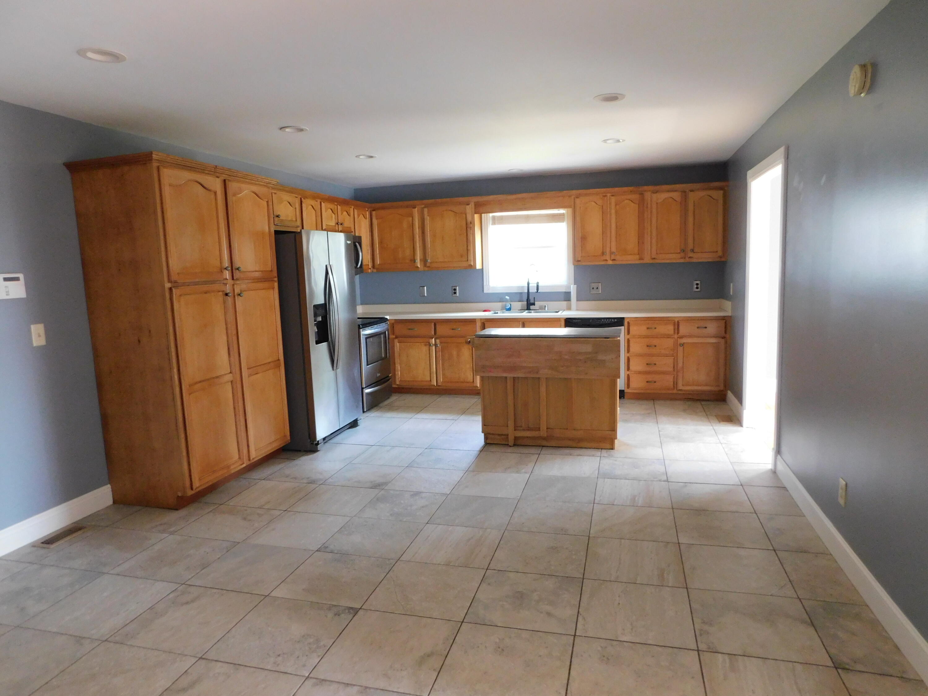 85 Addison Lane Property Photo 3
