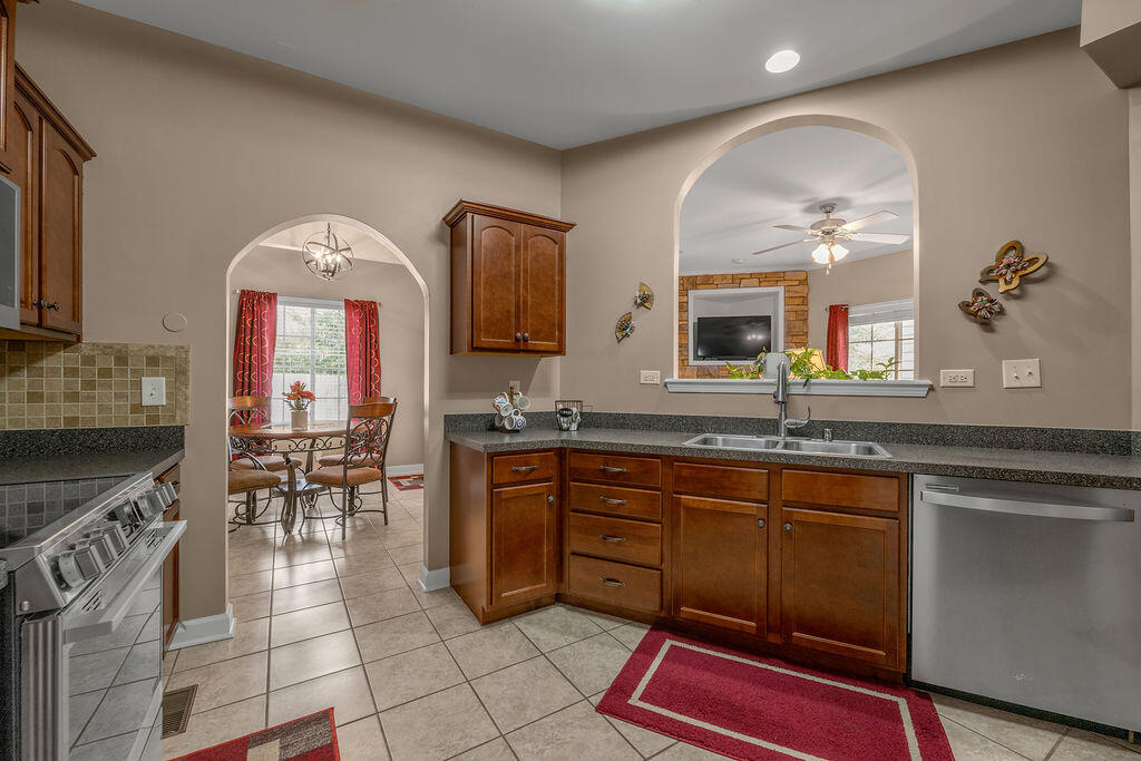 3613 Polo Club Boulevard Property Photo 8