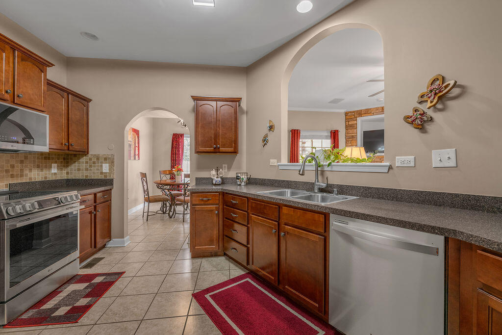 3613 Polo Club Boulevard Property Photo 9