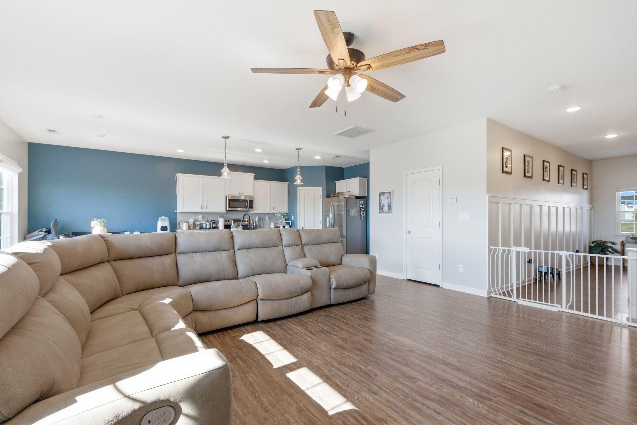 208 Sinclair Court Property Photo 19