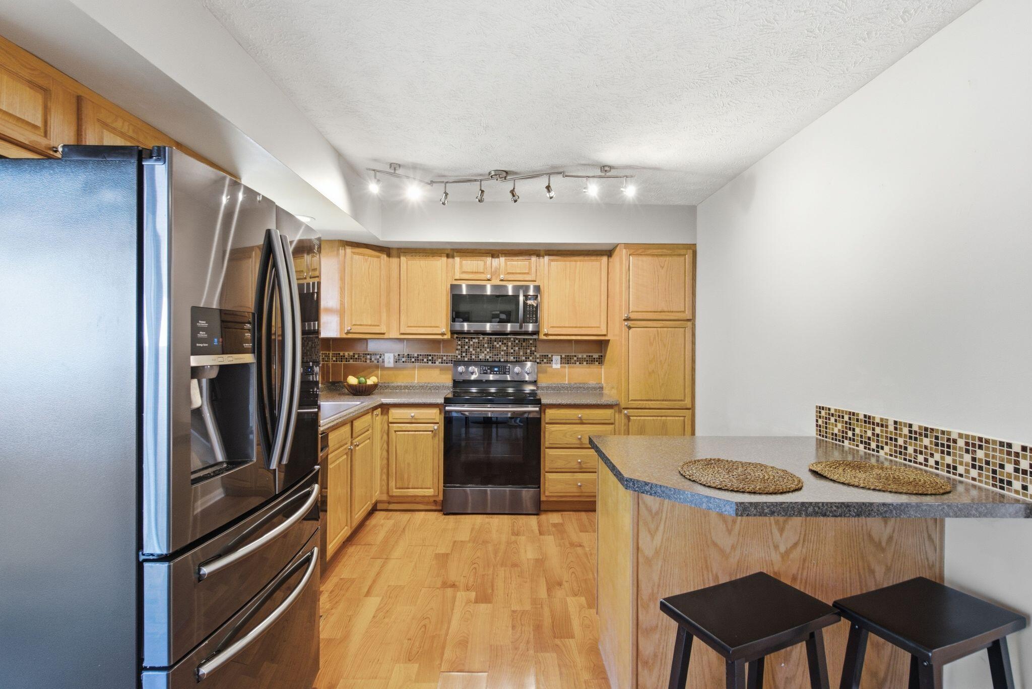 1415 Ridgecrest Drive Property Photo 3