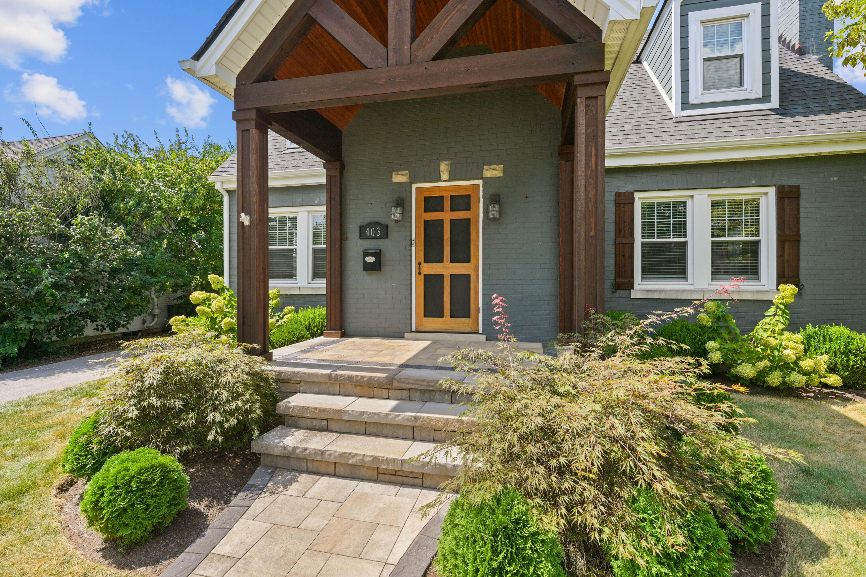 403 Chinoe Road Property Photo 2
