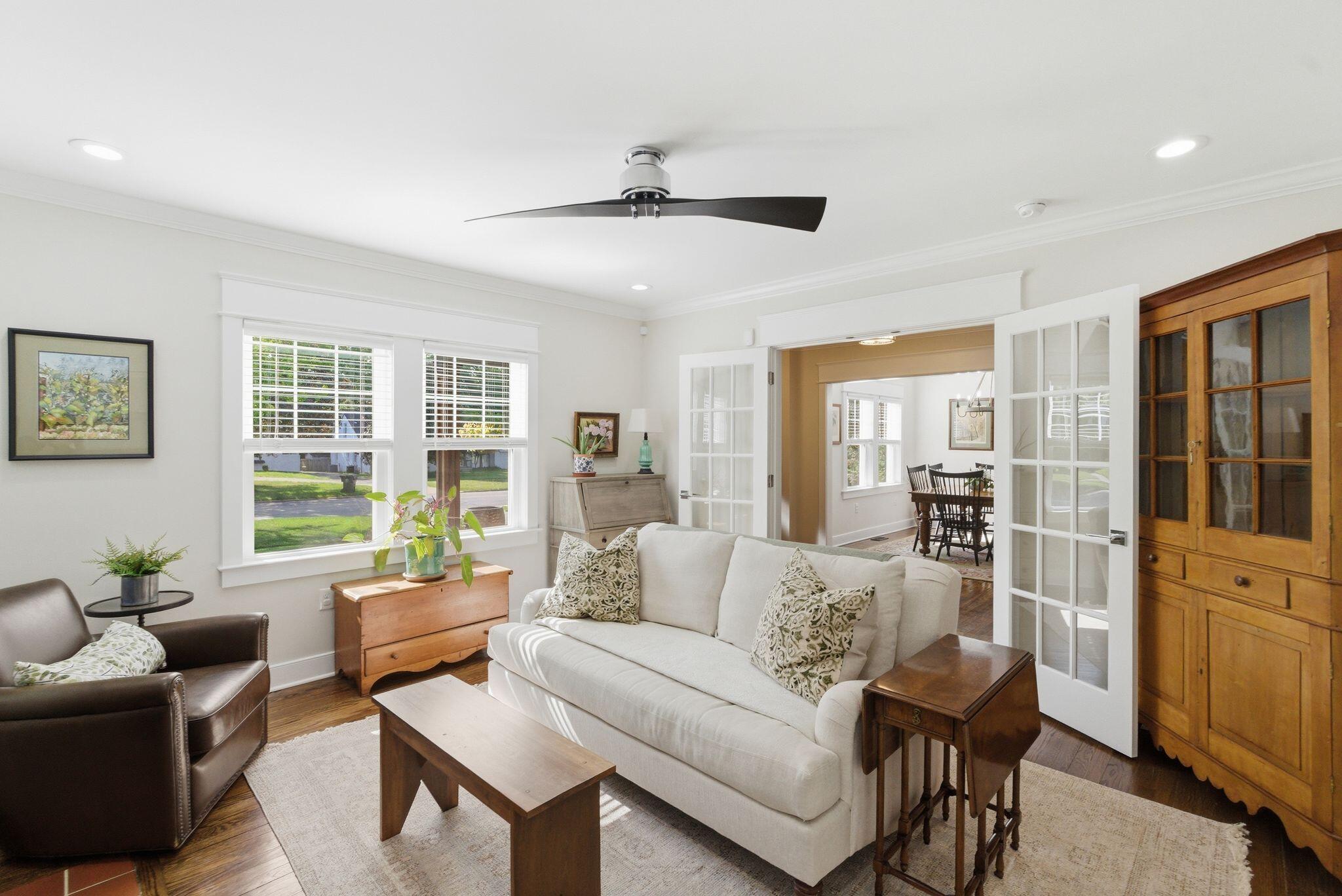 403 Chinoe Road Property Photo 12