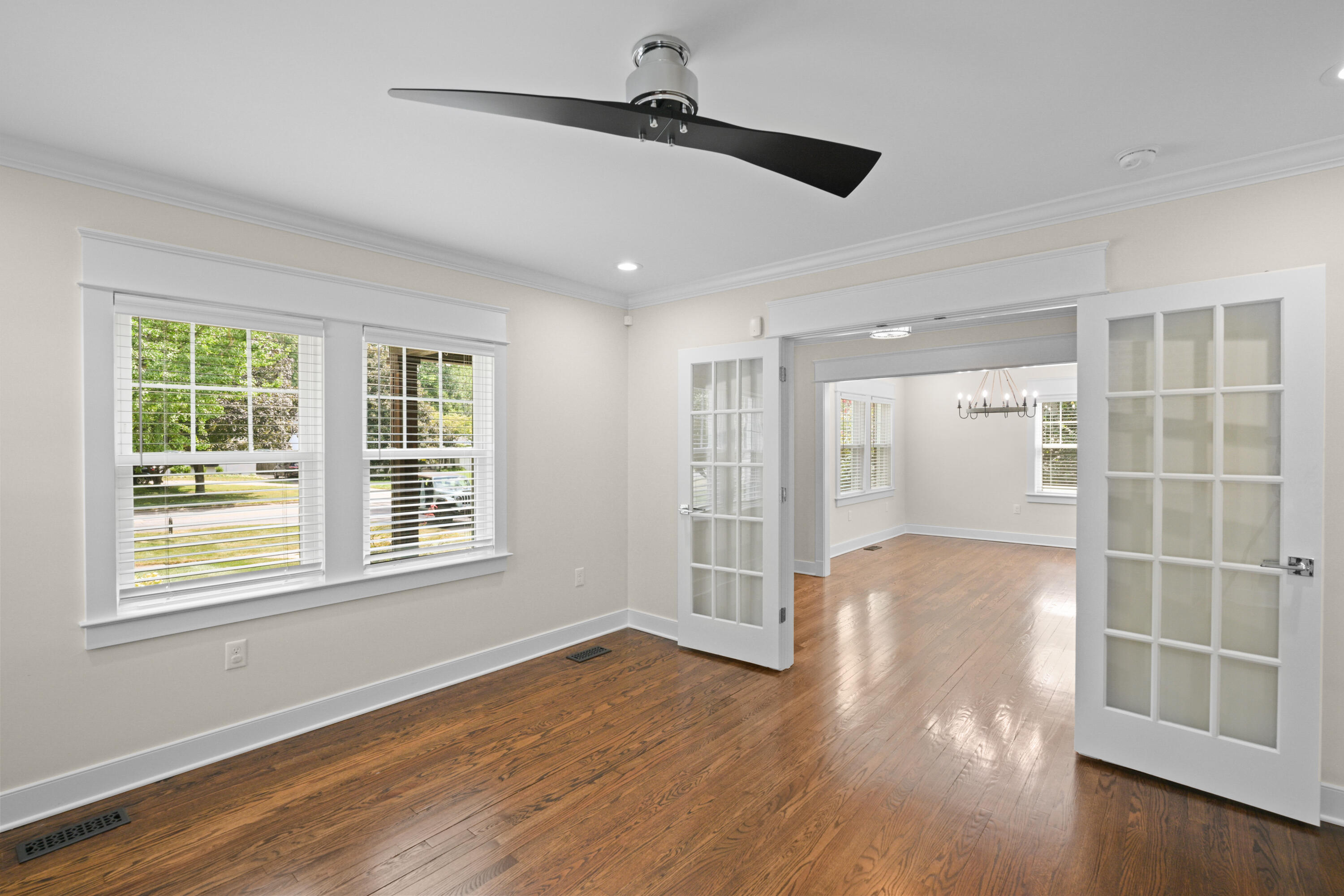 403 Chinoe Road Property Photo 14