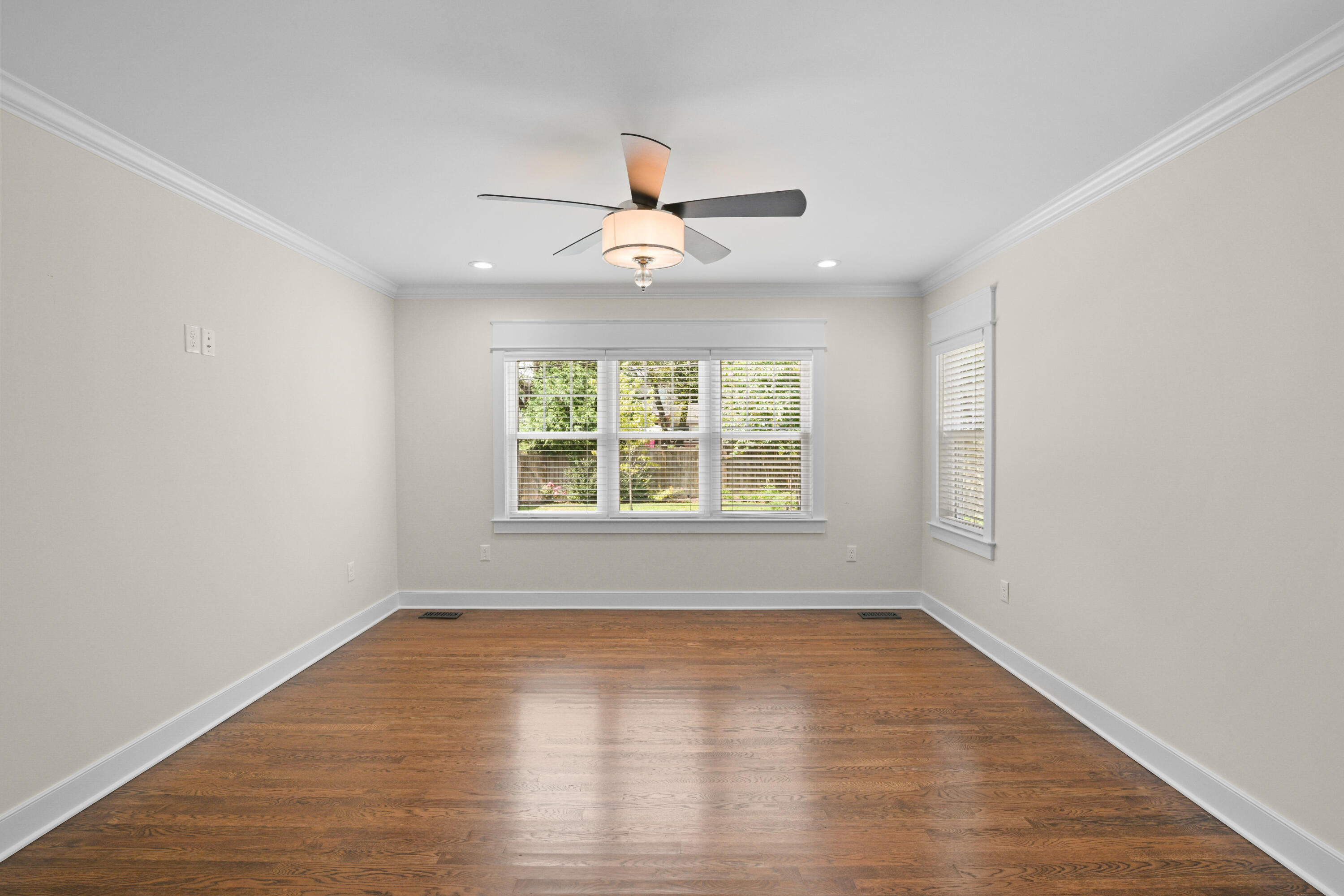 403 Chinoe Road Property Photo 29
