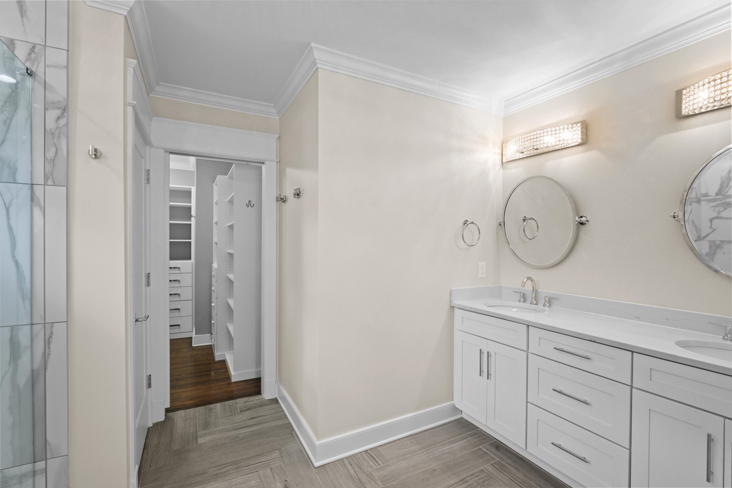 403 Chinoe Road Property Photo 33