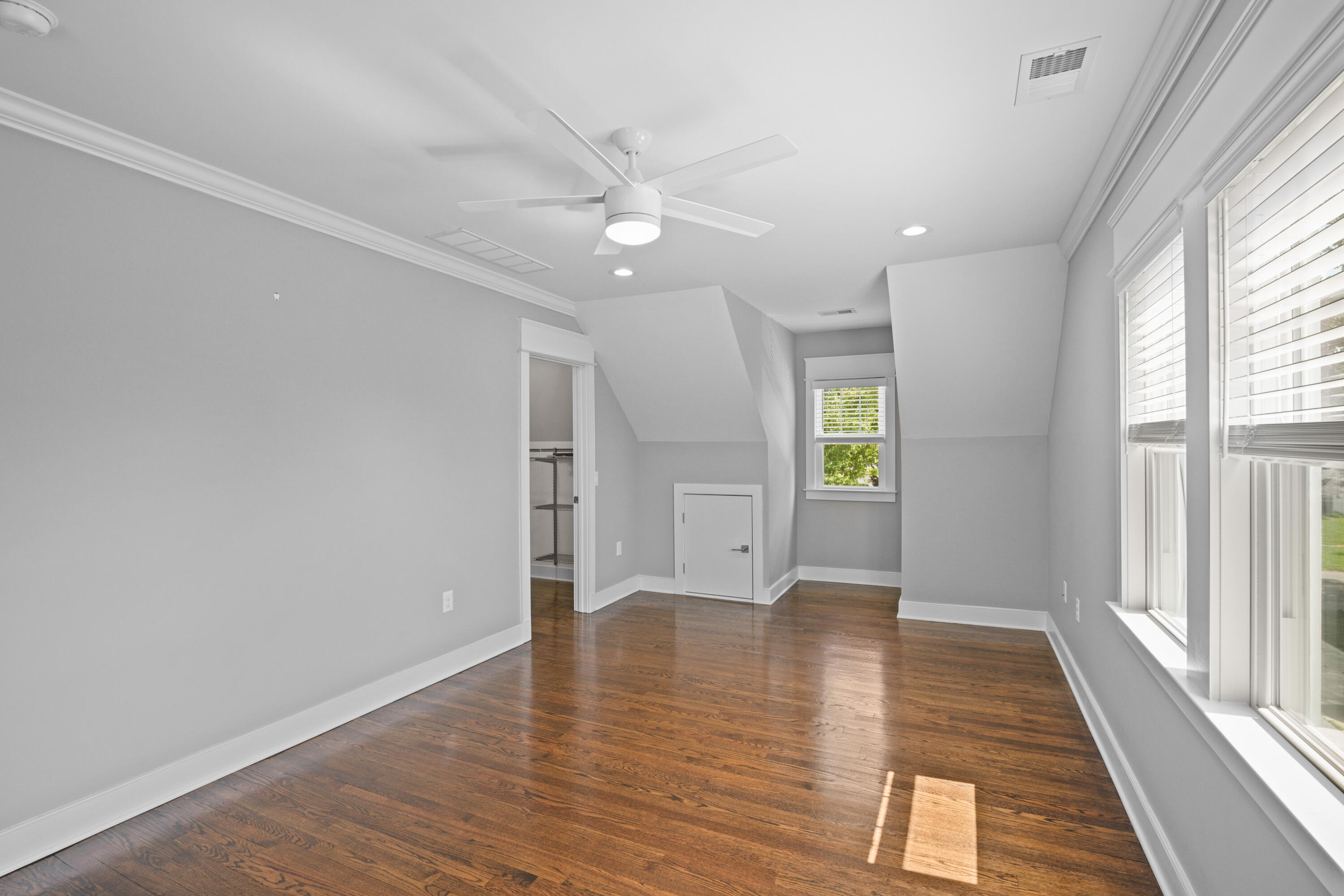 403 Chinoe Road Property Photo 43