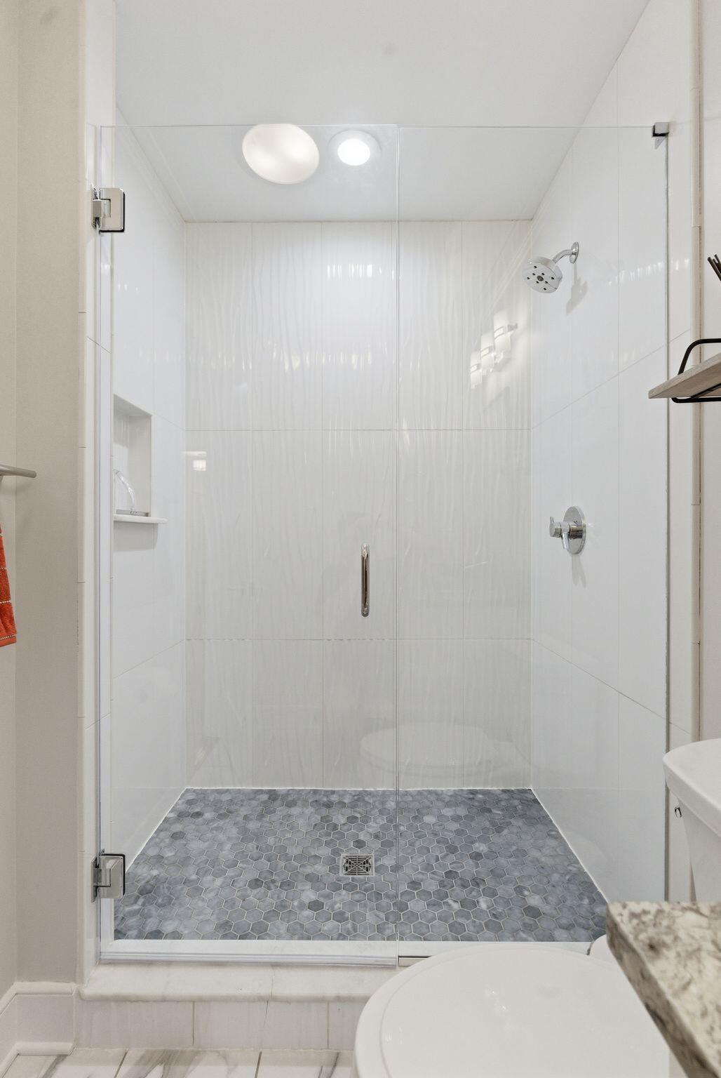 403 Chinoe Road Property Photo 44
