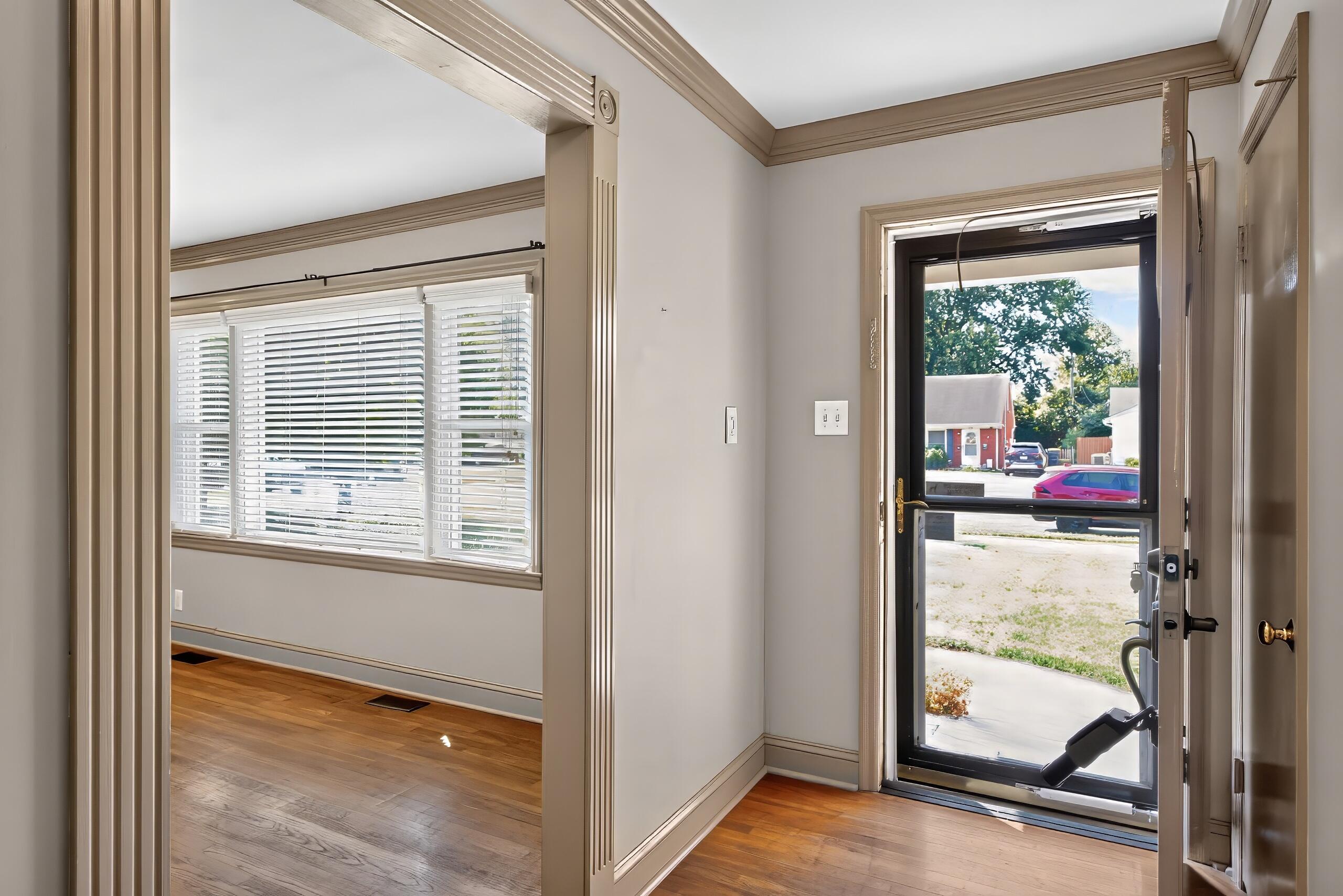 653 Cardinal Lane Property Photo 4
