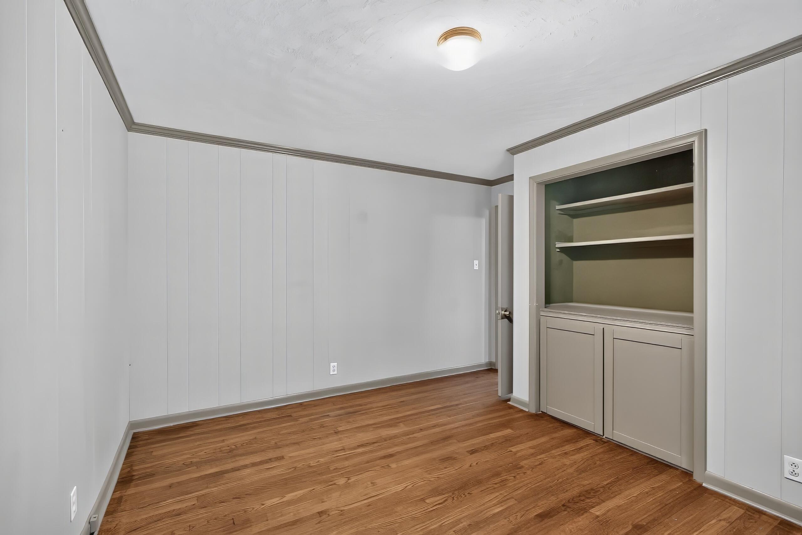 653 Cardinal Lane Property Photo 14
