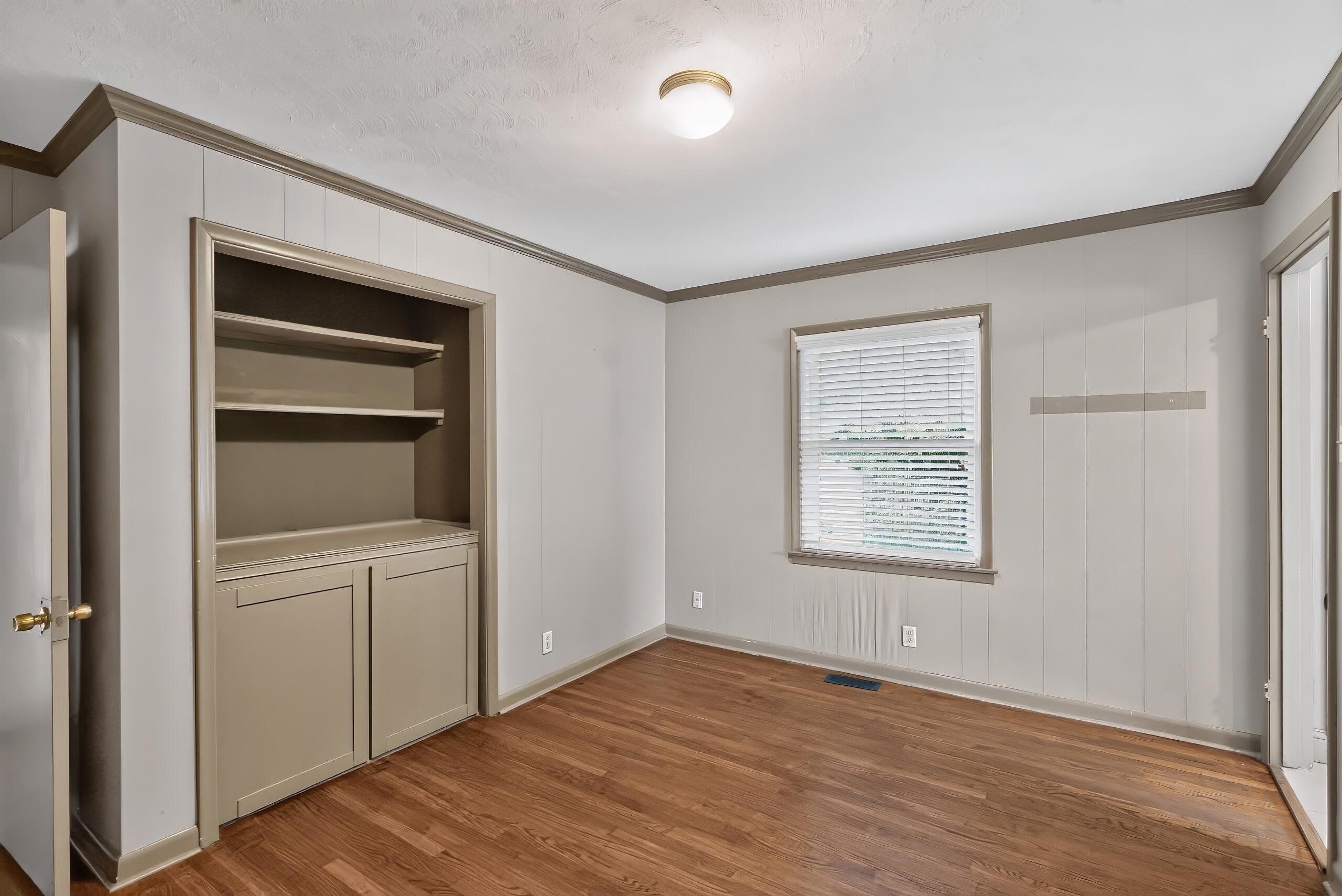 653 Cardinal Lane Property Photo 16