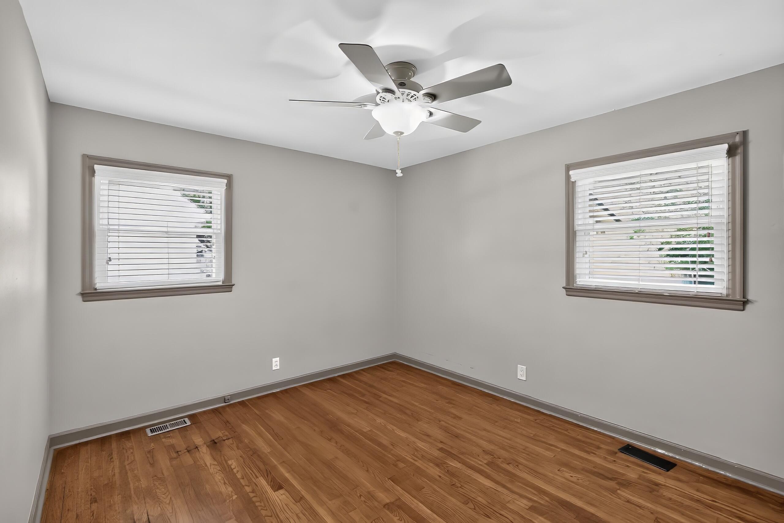 653 Cardinal Lane Property Photo 17