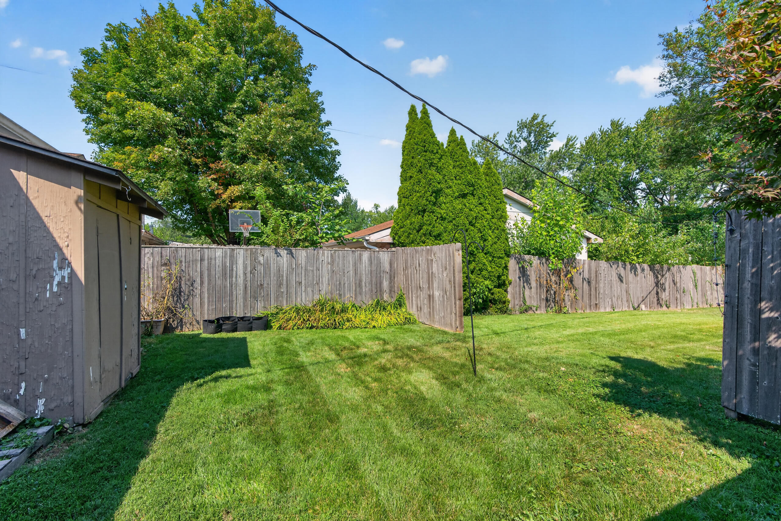 653 Cardinal Lane Property Photo 26