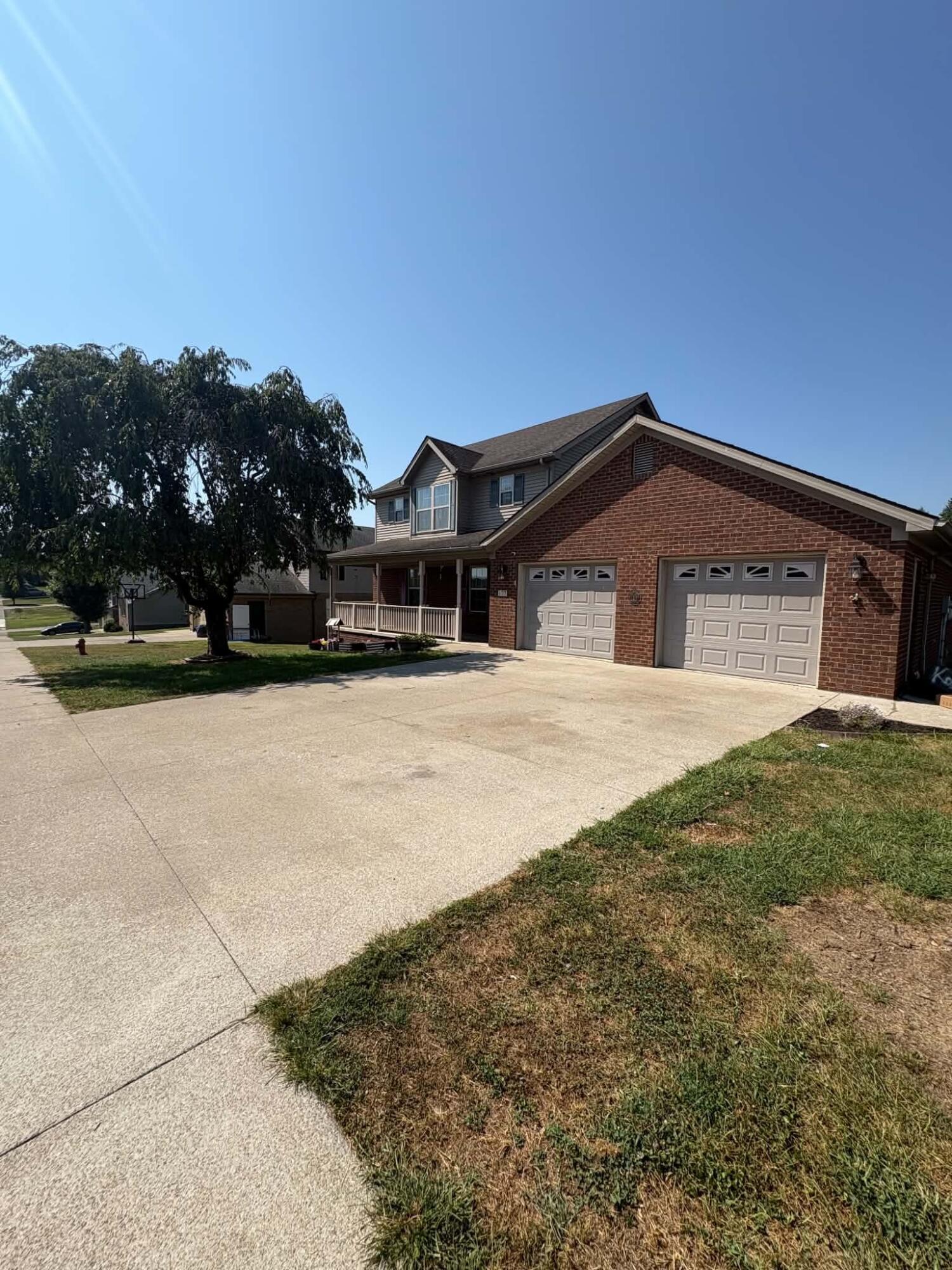 177 General Cleburne Drive Property Photo 2