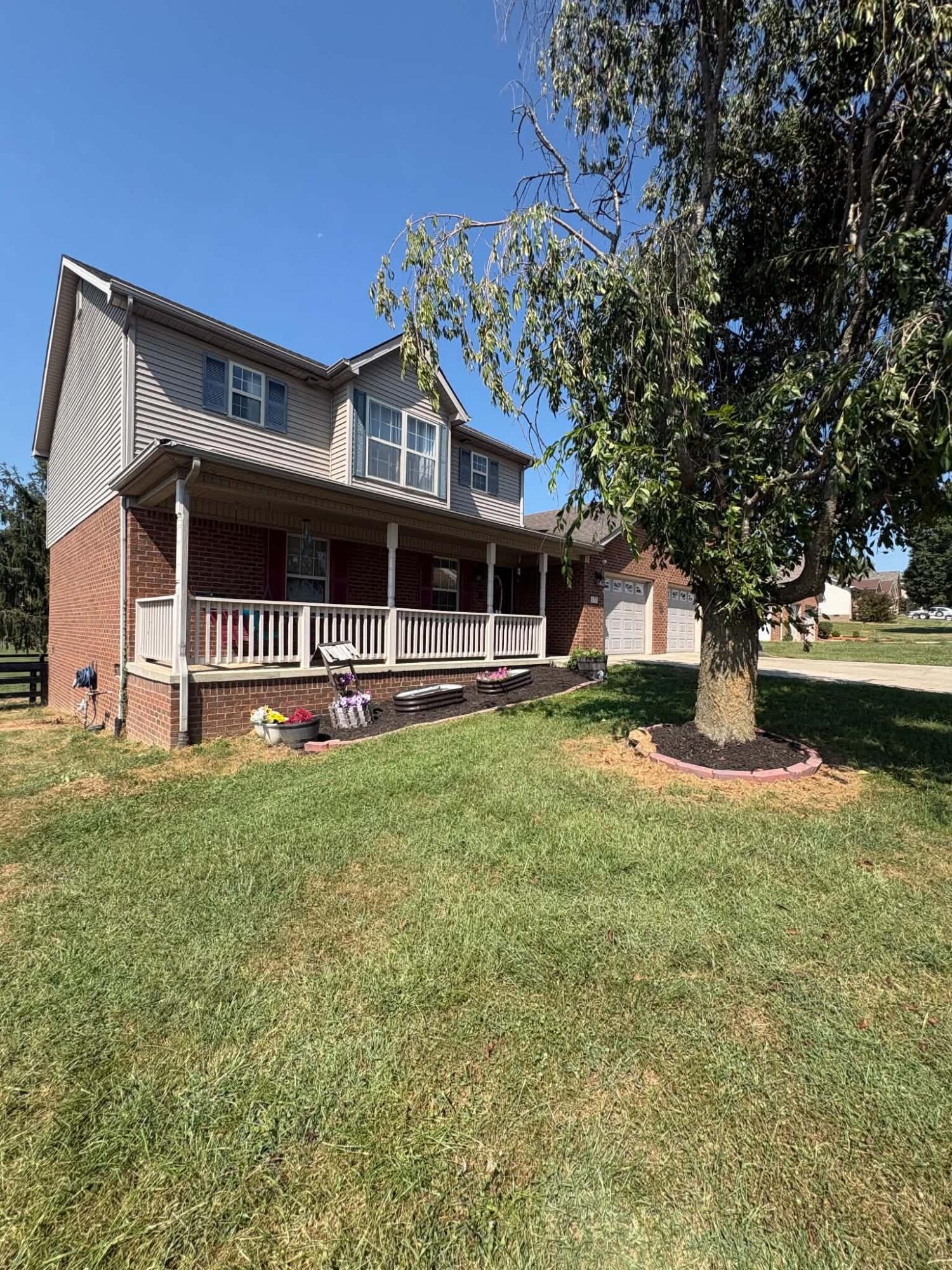 177 General Cleburne Drive Property Photo 4