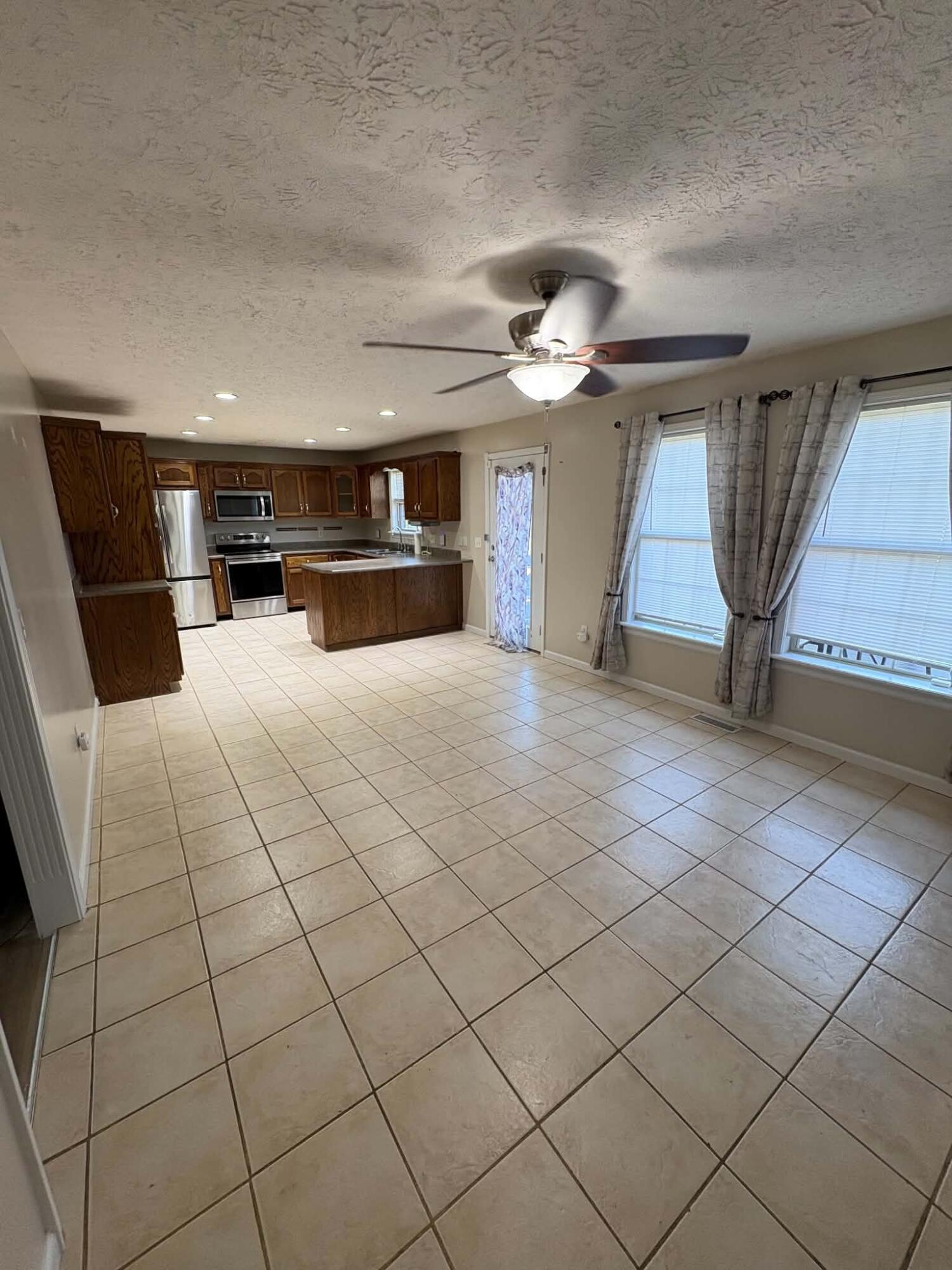 177 General Cleburne Drive Property Photo 16