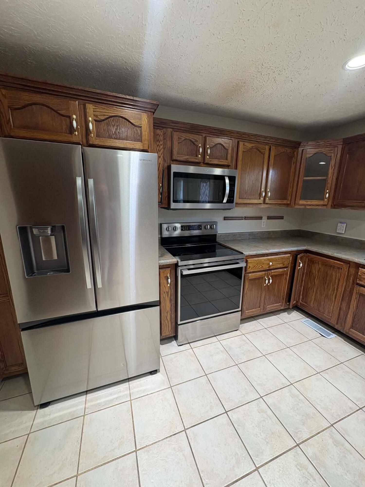 177 General Cleburne Drive Property Photo 22