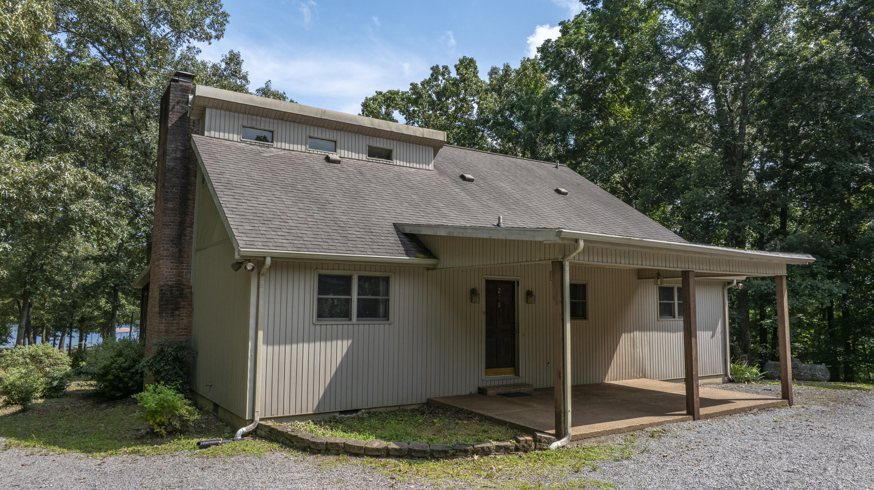 279 Bayshore Drive Property Photo 13