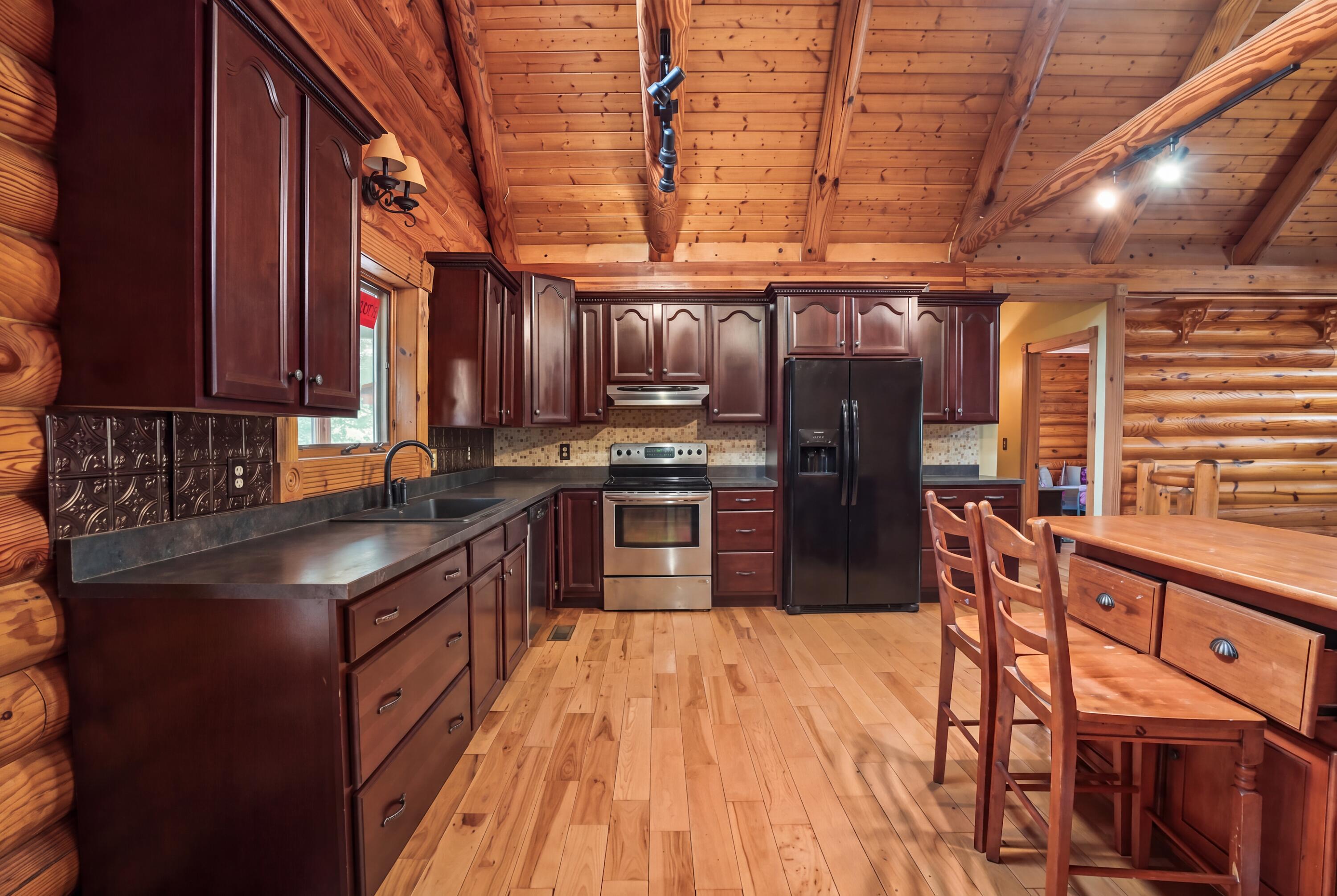 496 Watters Ridge Road Property Photo 13