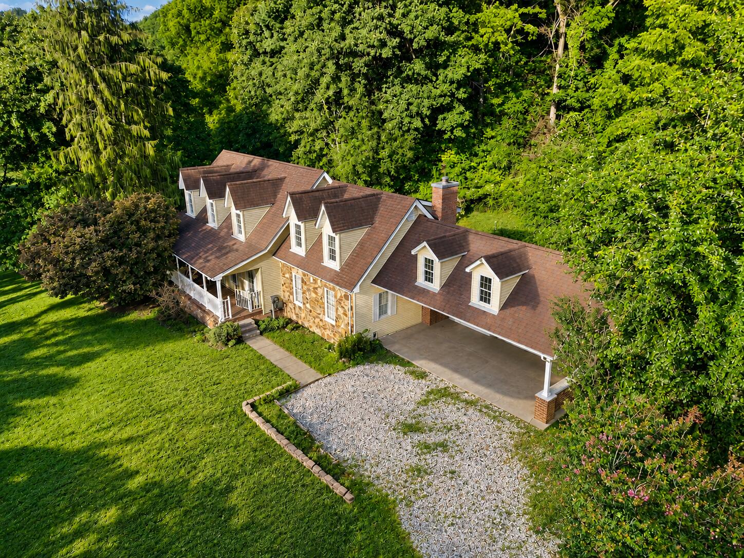 5084 Middle Fork Road Property Photo 1