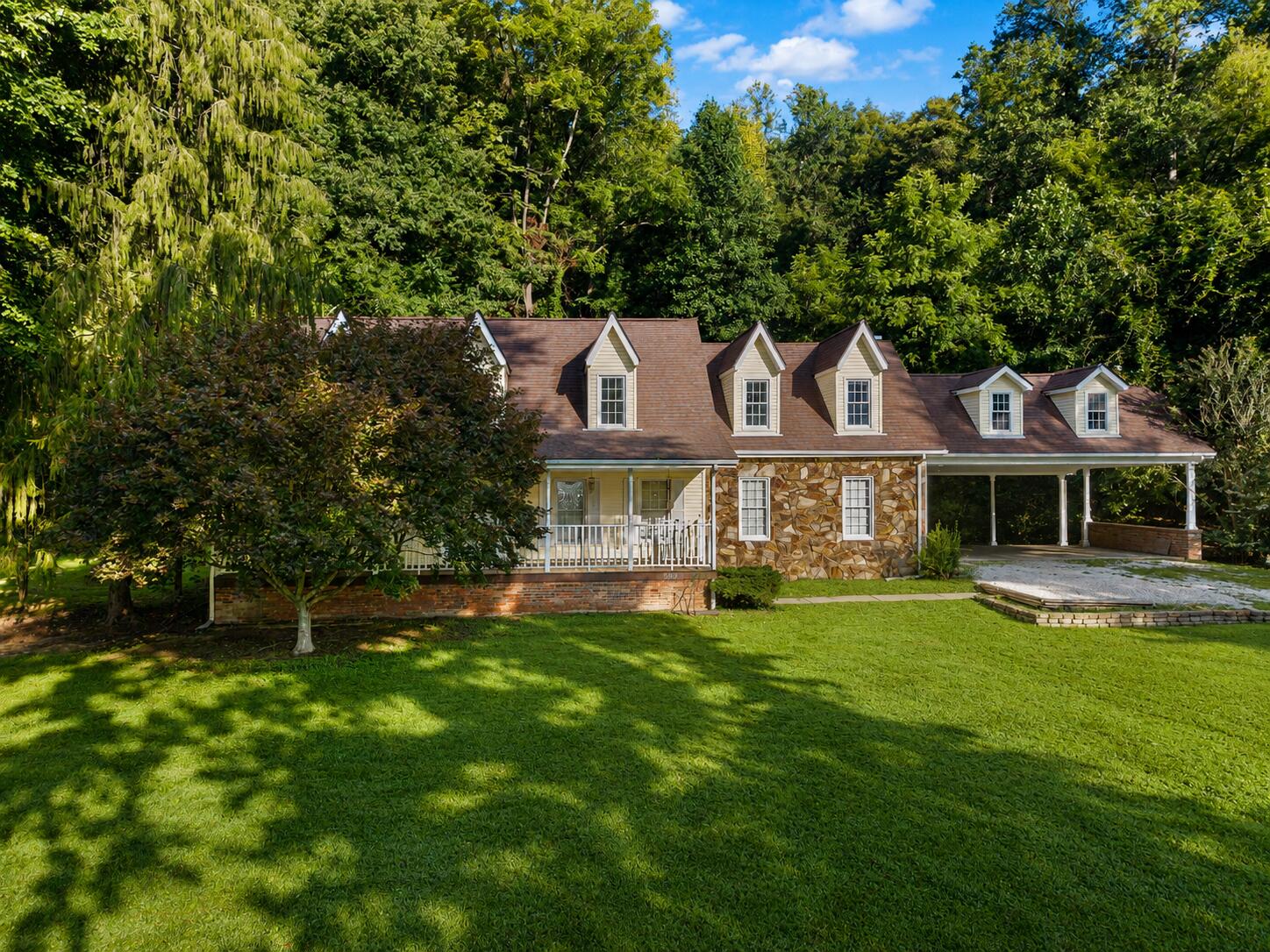 5084 Middle Fork Road Property Photo 4