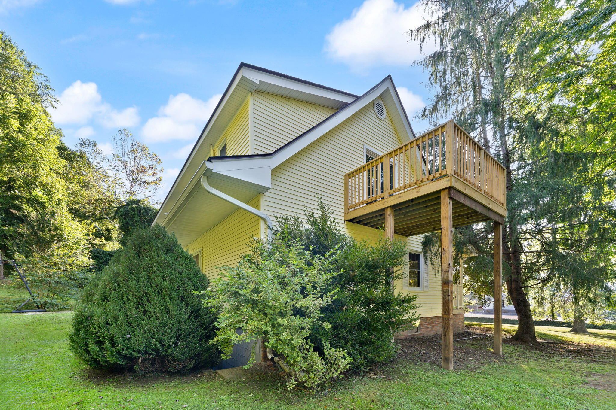 5084 Middle Fork Road Property Photo 7