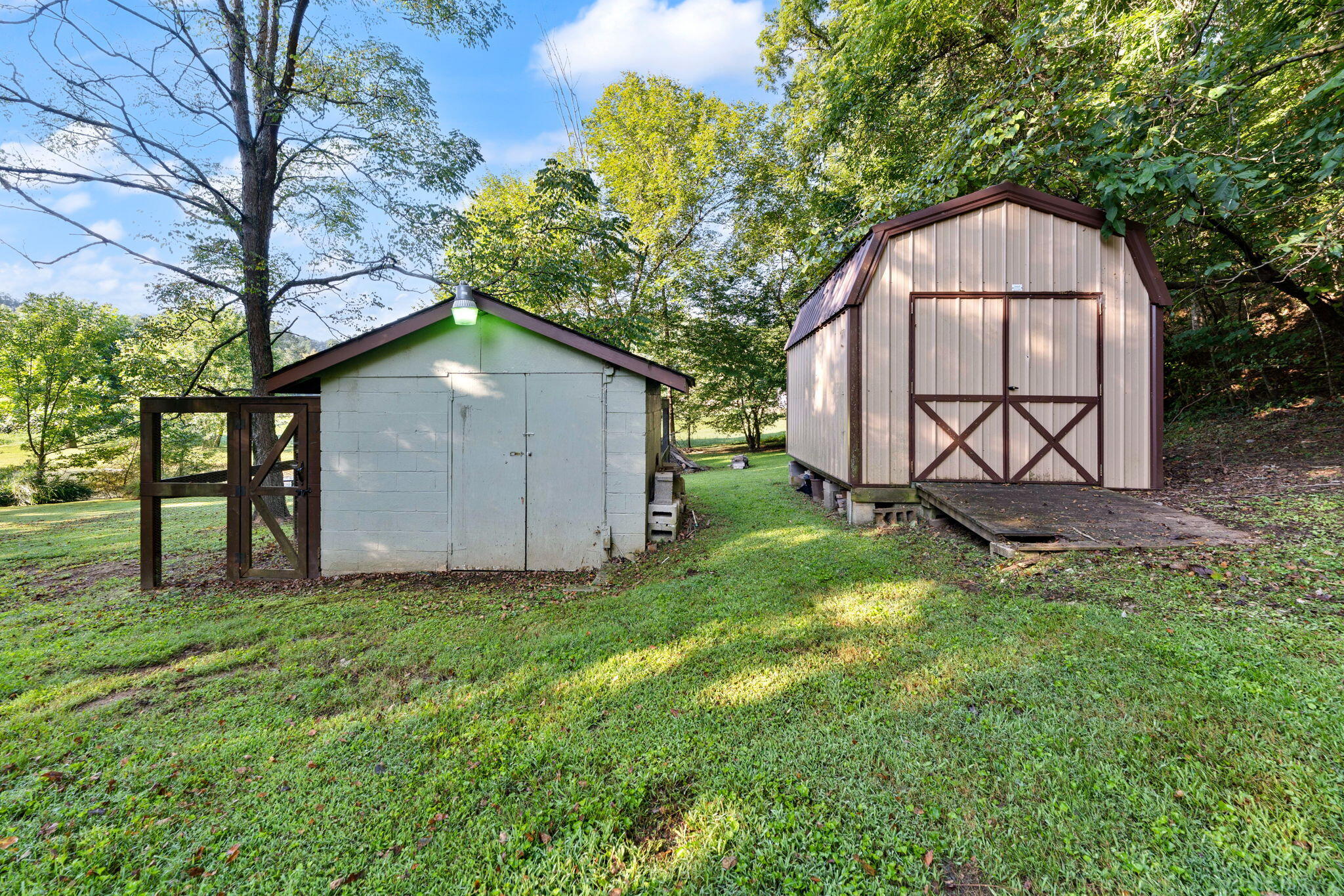 5084 Middle Fork Road Property Photo 11