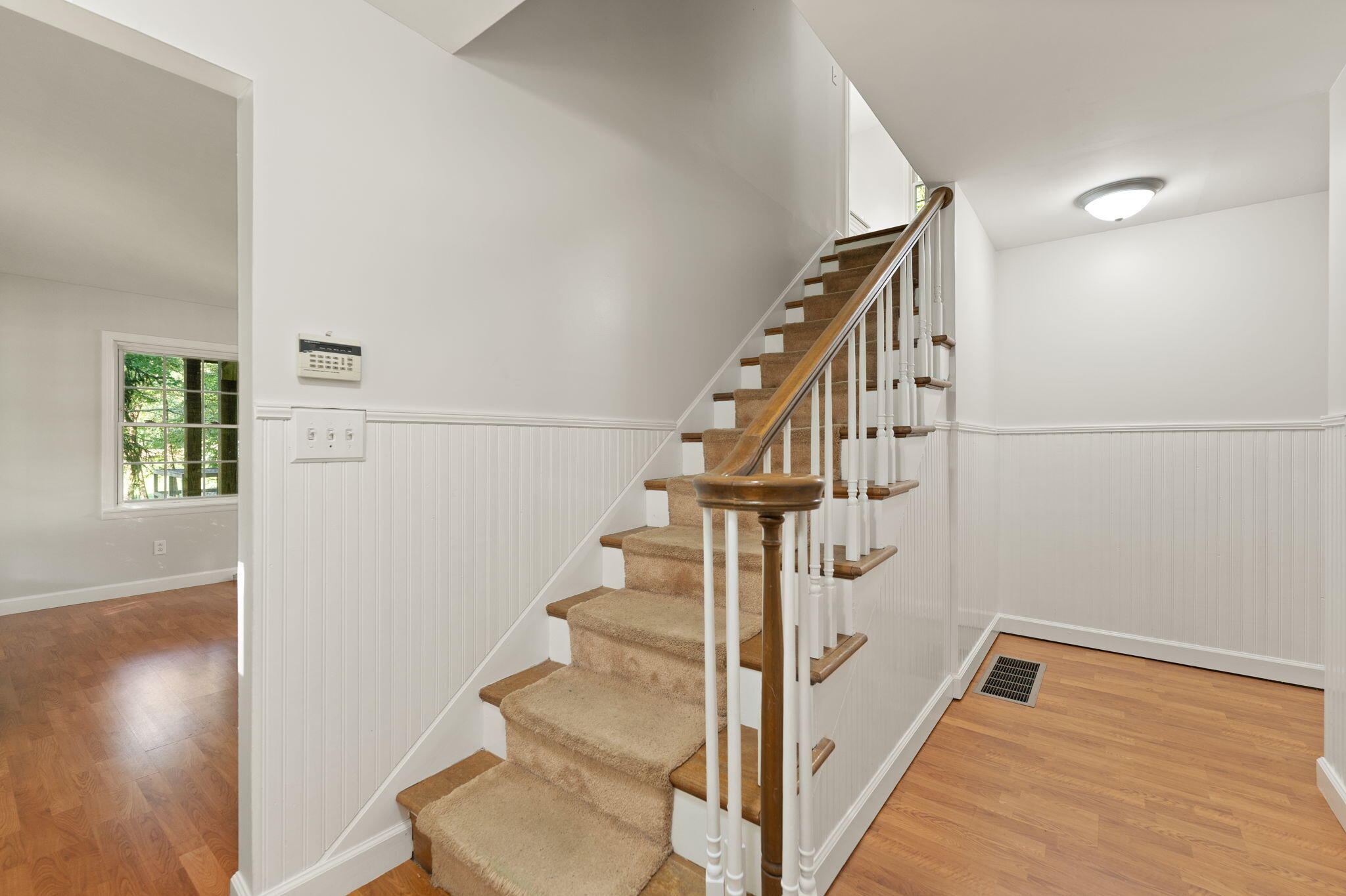 5084 Middle Fork Road Property Photo 27