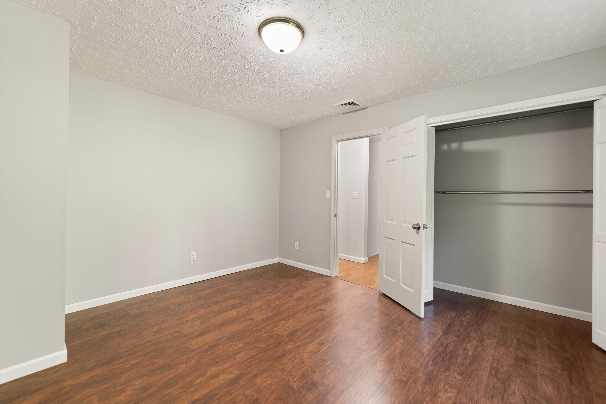 5084 Middle Fork Road Property Photo 34