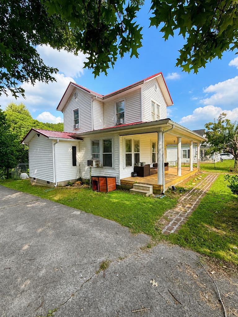 192 N Buckingham Avenue Property Photo 2