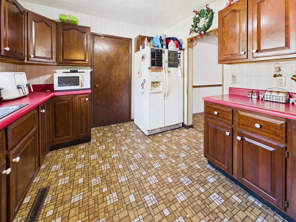 192 N Buckingham Avenue Property Photo 20