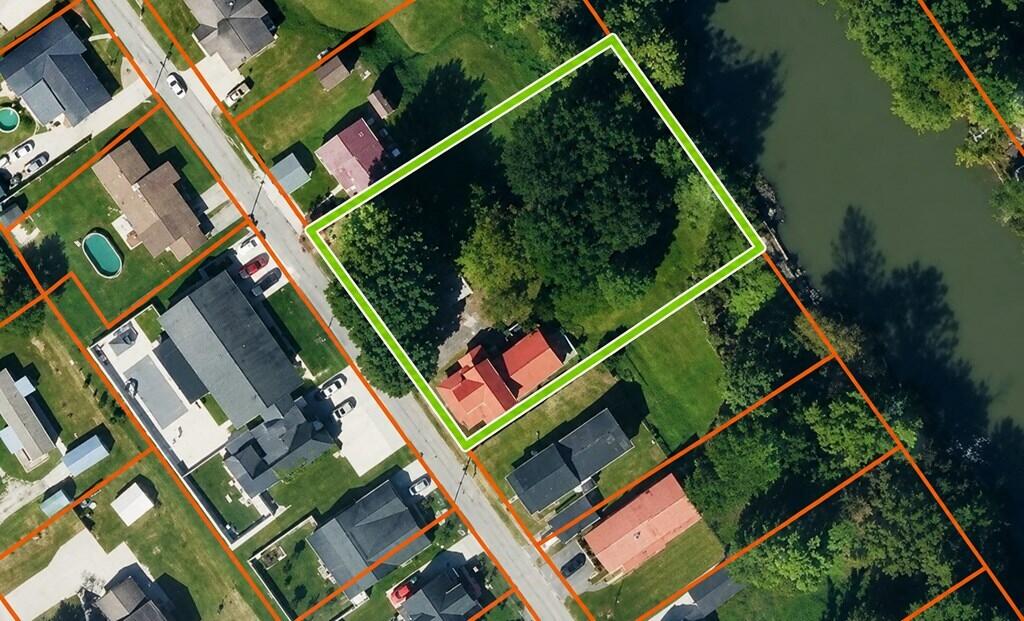 192 N Buckingham Avenue Property Photo 29