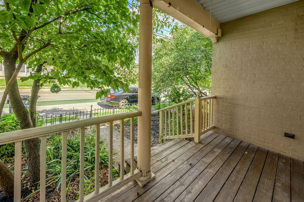 238 E Fourth Street Property Photo 6