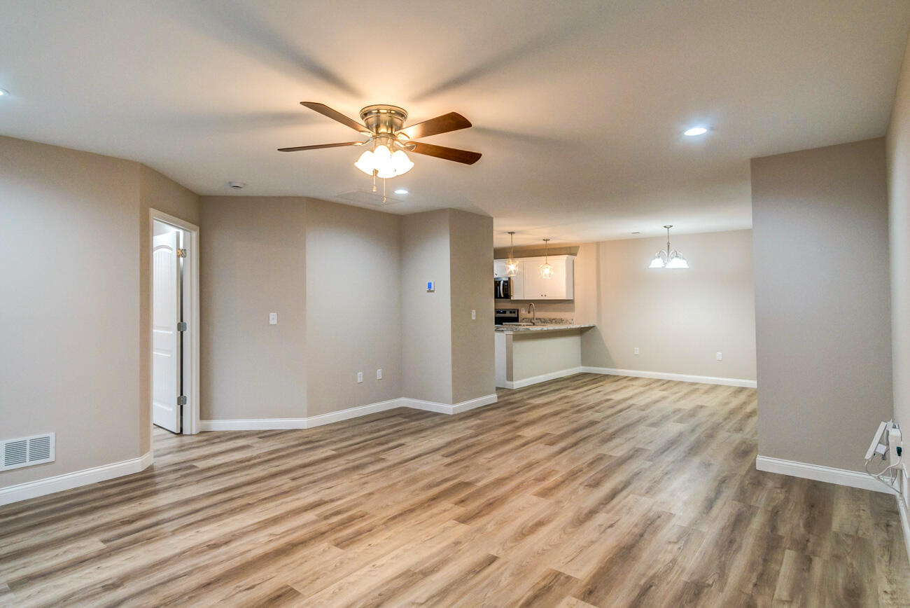 182 Garden Gate Drive Property Photo 7