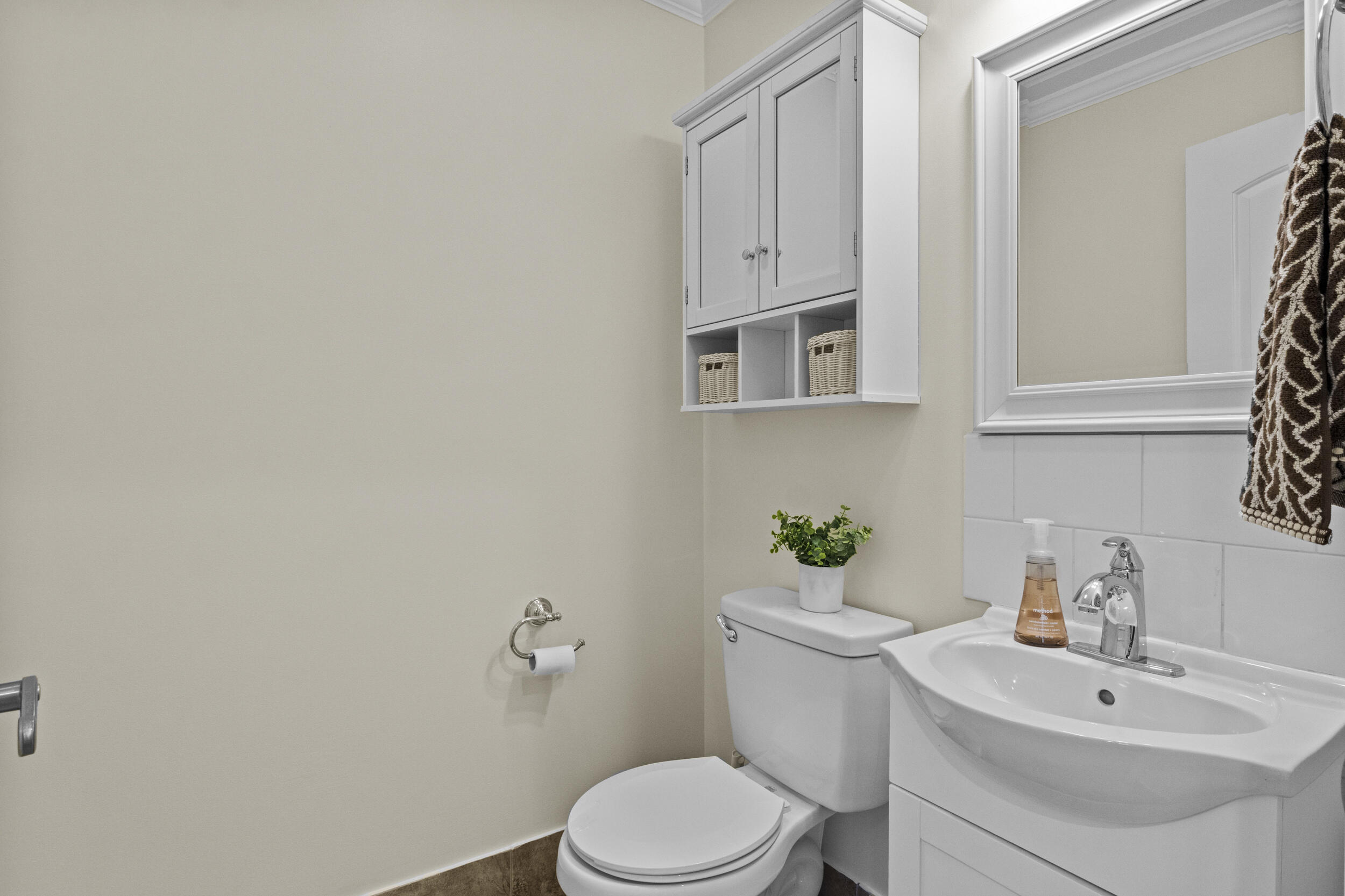 116 Man O War Drive Property Photo 8
