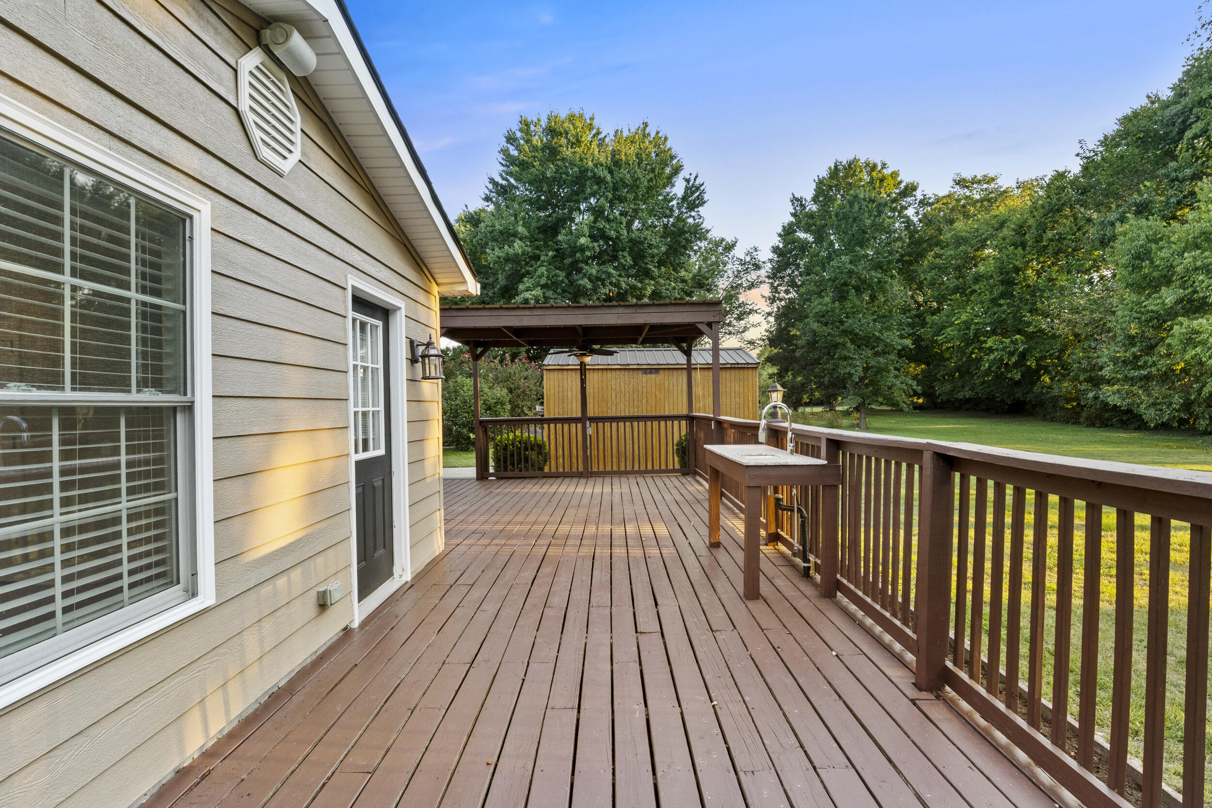 116 Man O War Drive Property Photo 39