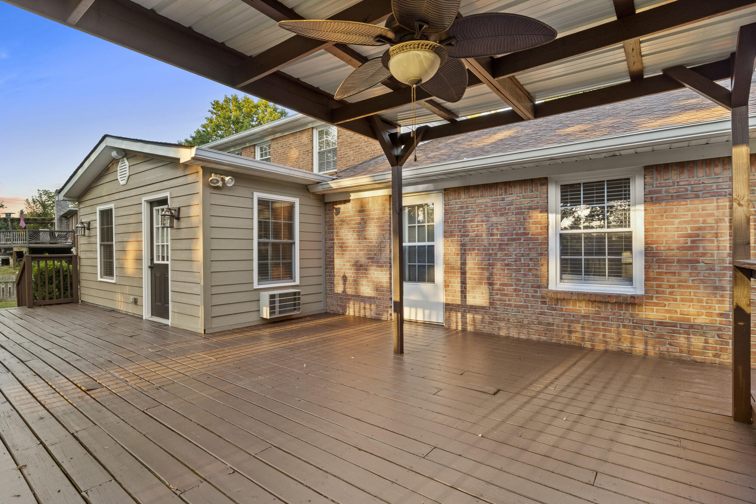 116 Man O War Drive Property Photo 43